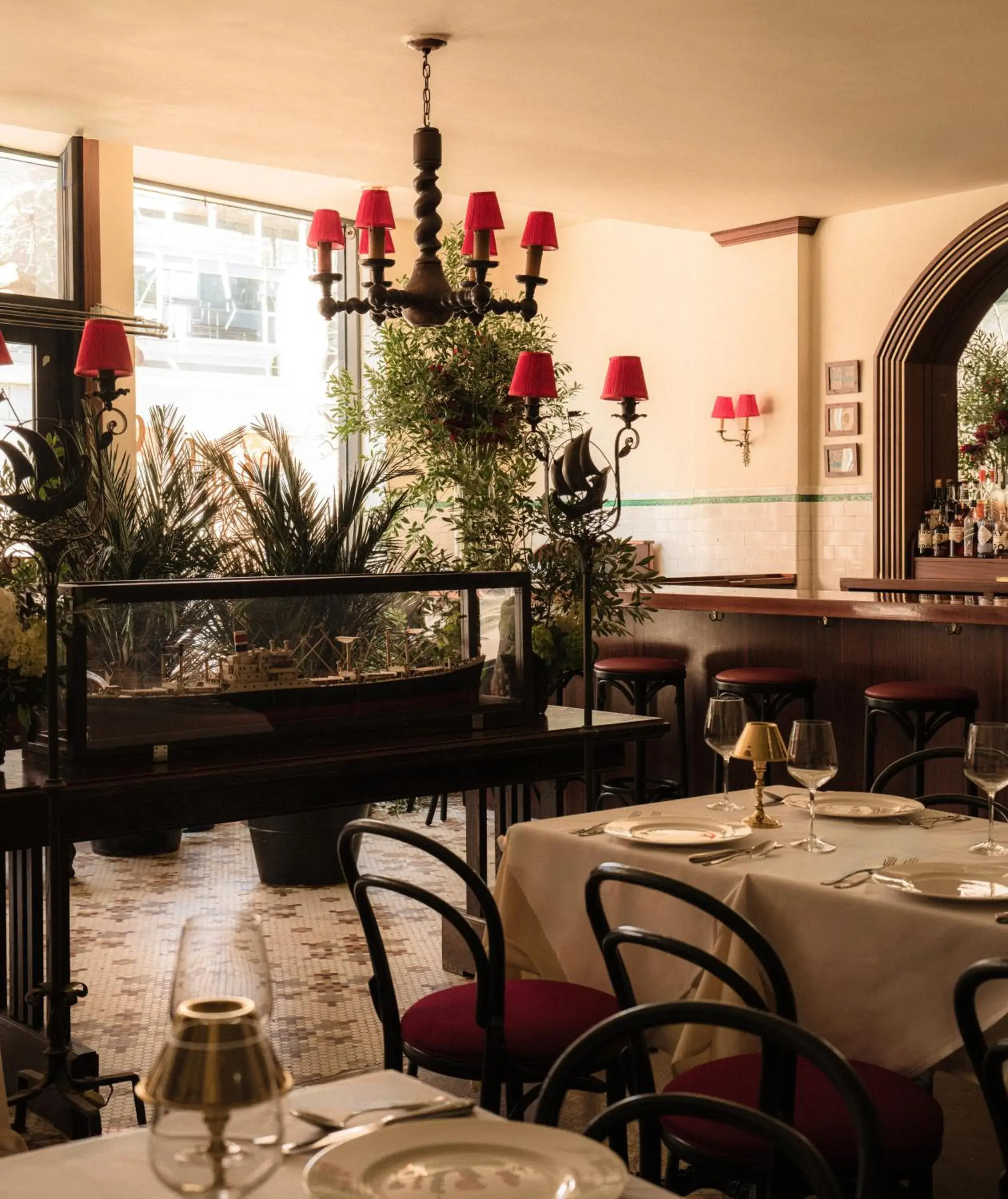 Restaurant/places to eat in Neptune, an Ash Hotel Restaurant/places to eat in Neptune, an Ash Hotel