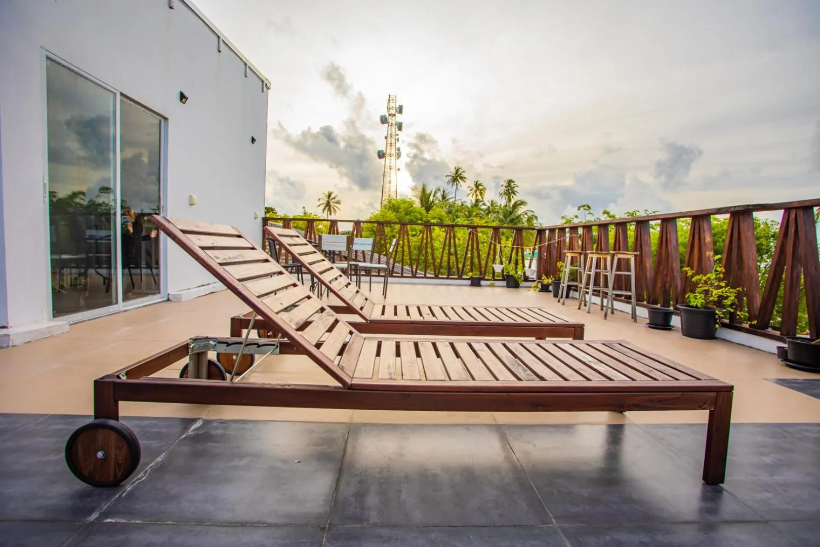 Day in Violet Inn Hotel