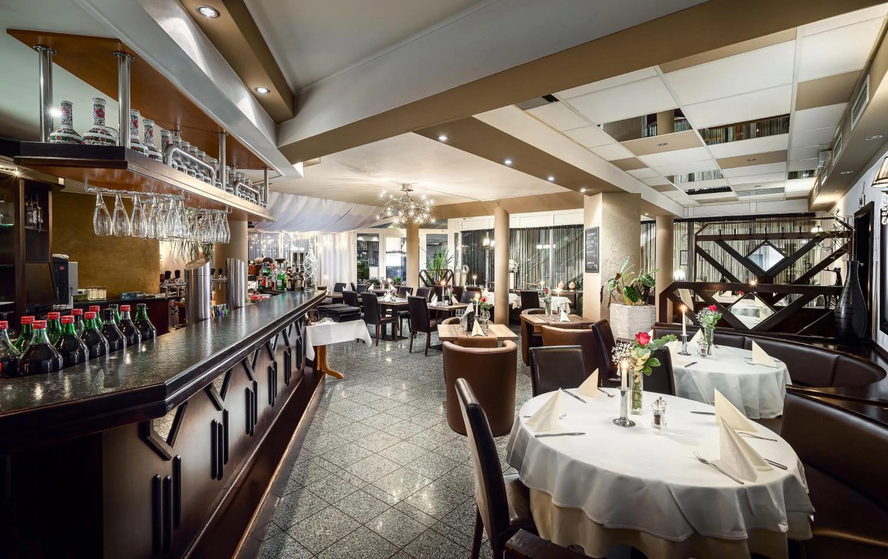 Restaurant/places to eat in Sunibel Inn