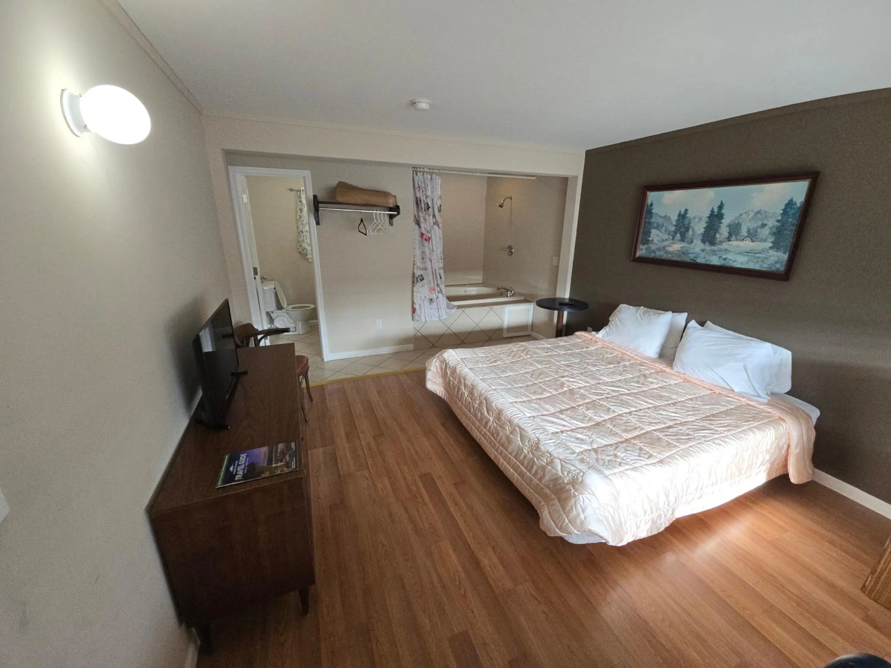 Bed in Glenwood Inn - Stroudsburg