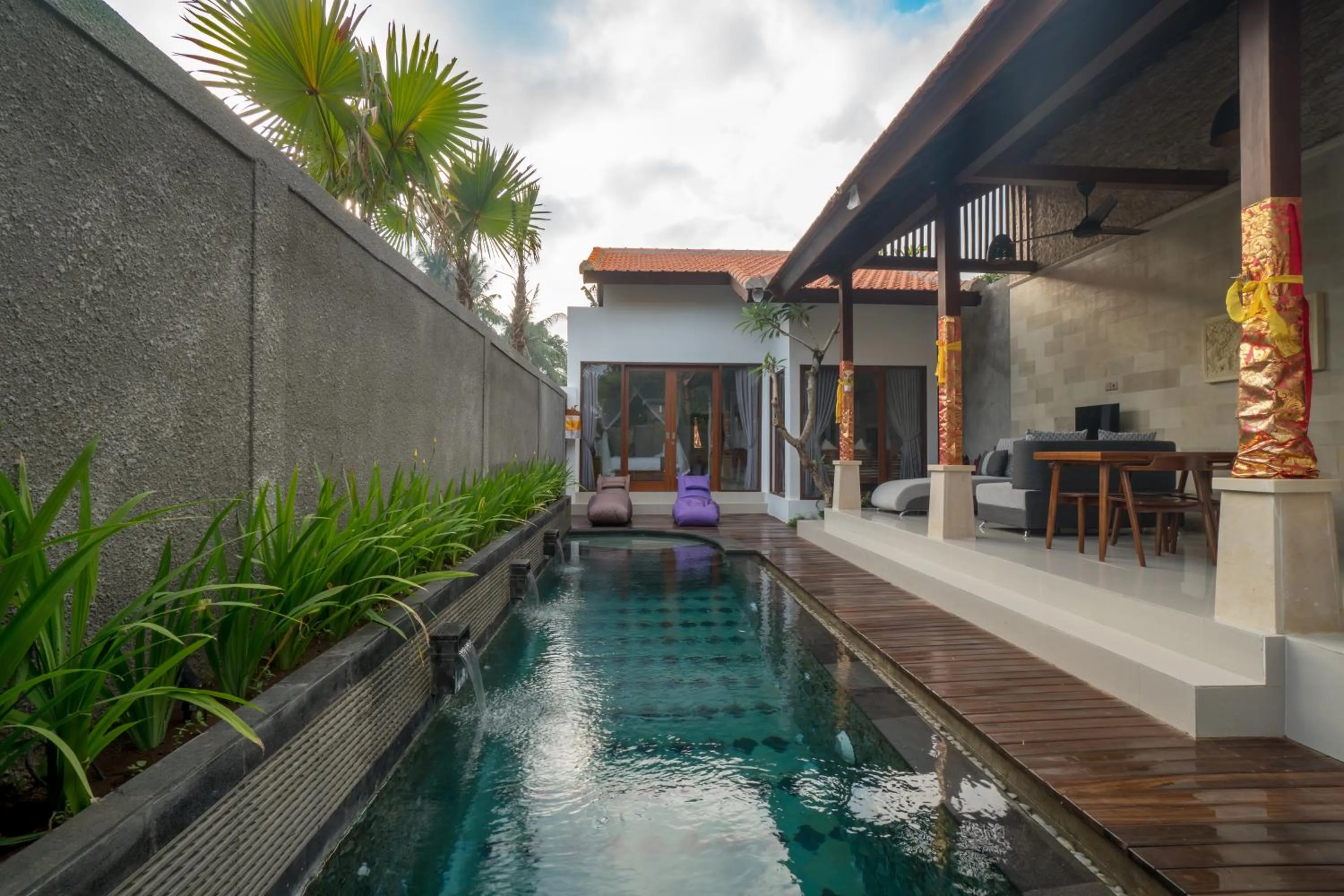 Swimming pool in Royani Villa