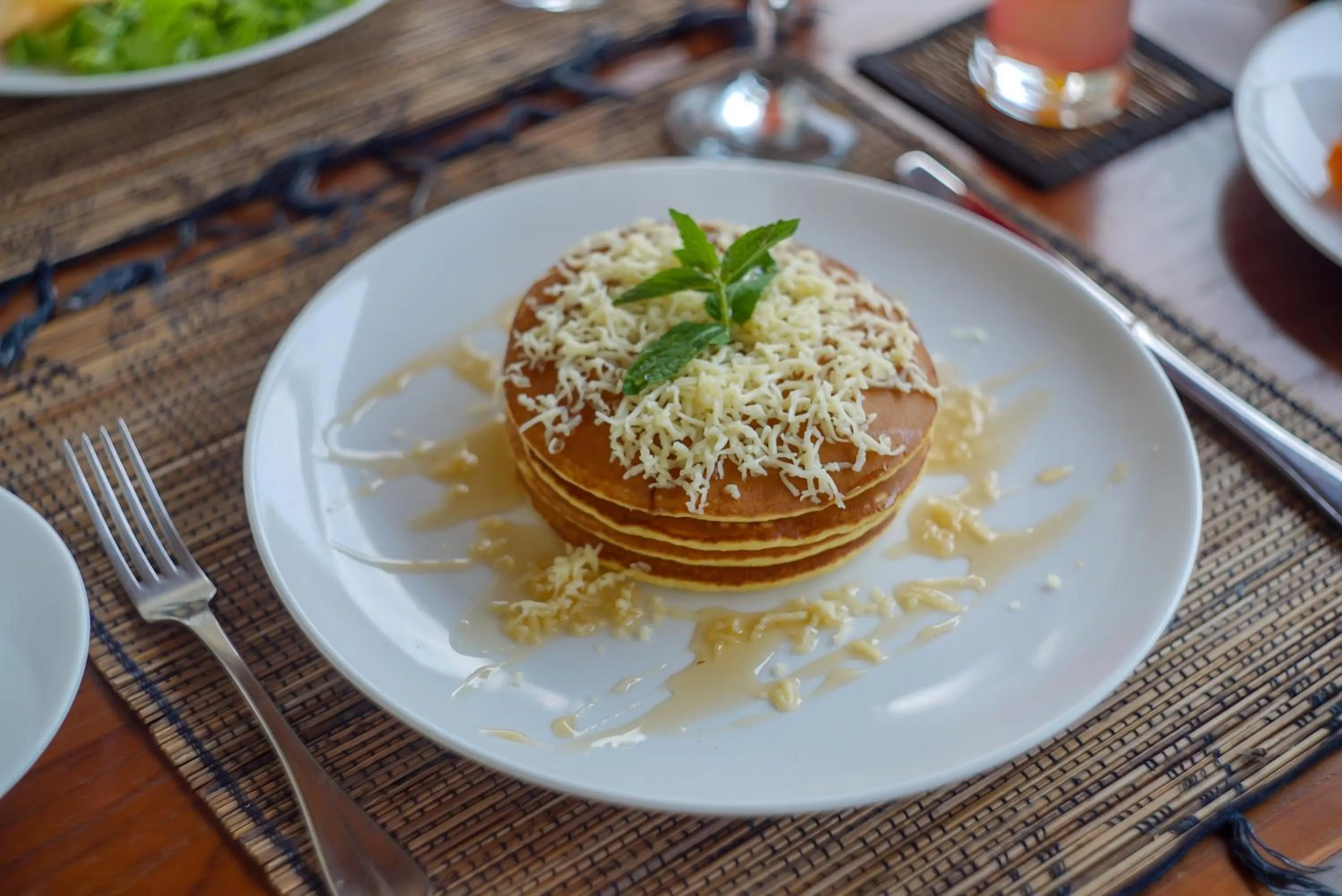 Food in Royani Villa