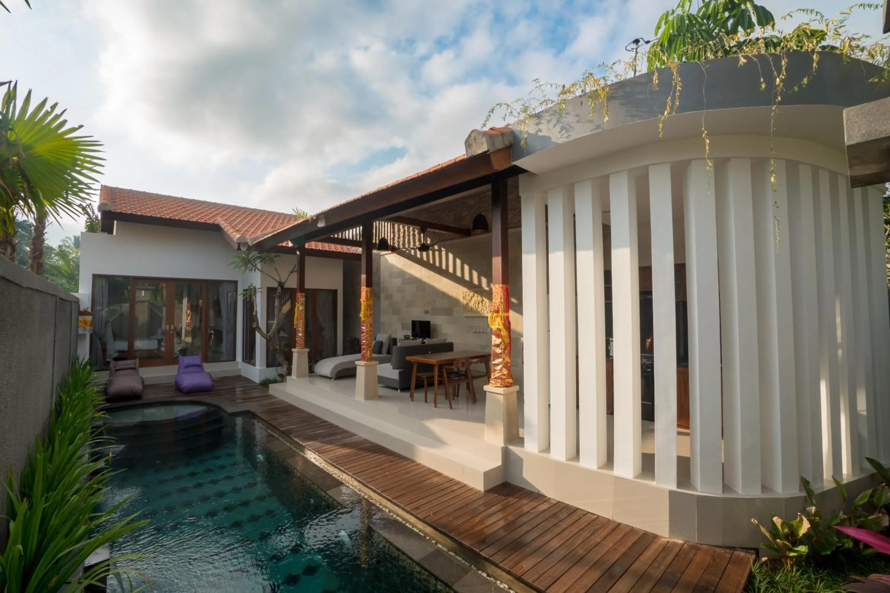 Property building in Royani Villa