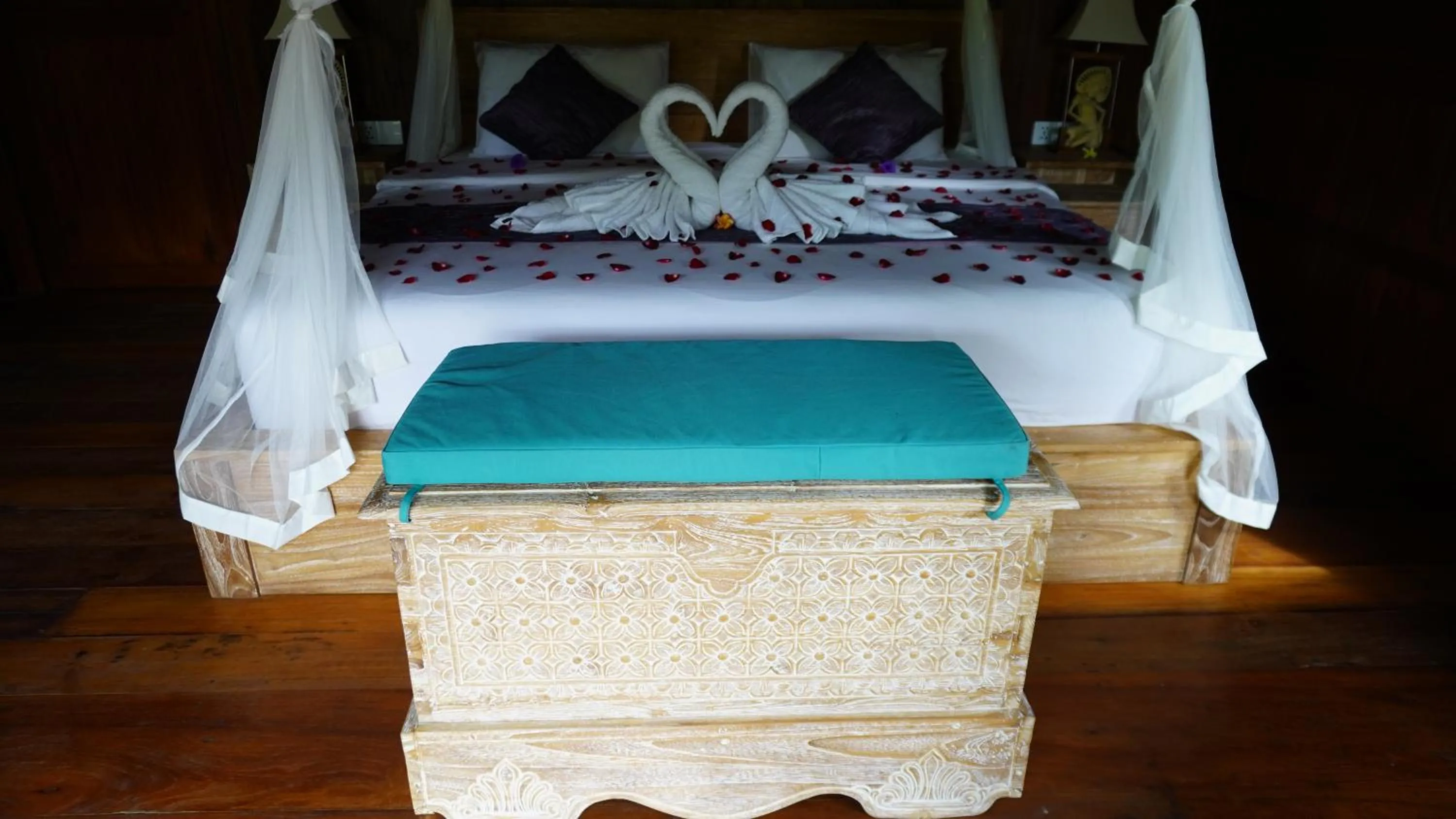 Bedroom, Bed in Royani Villa