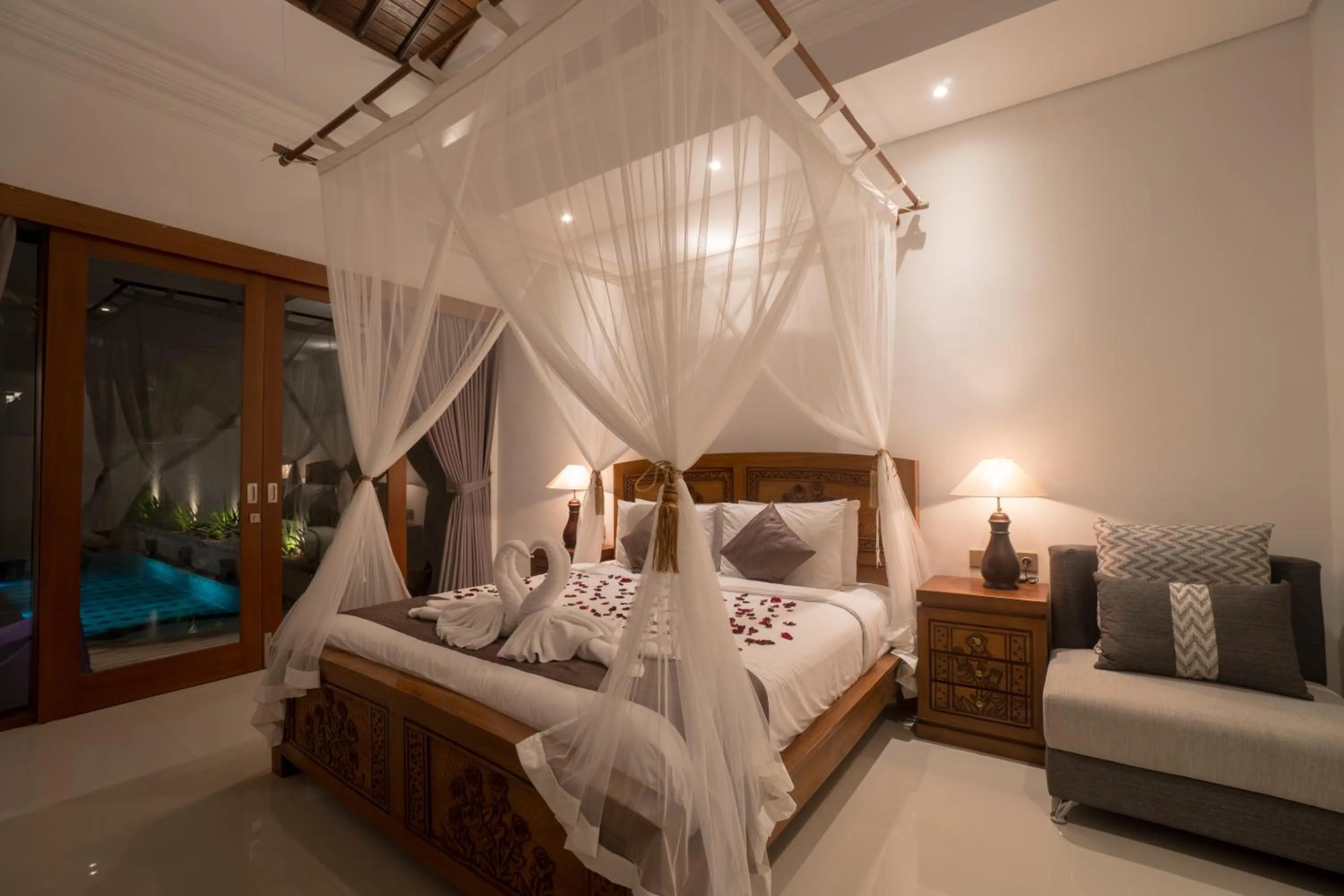 Bed in Royani Villa