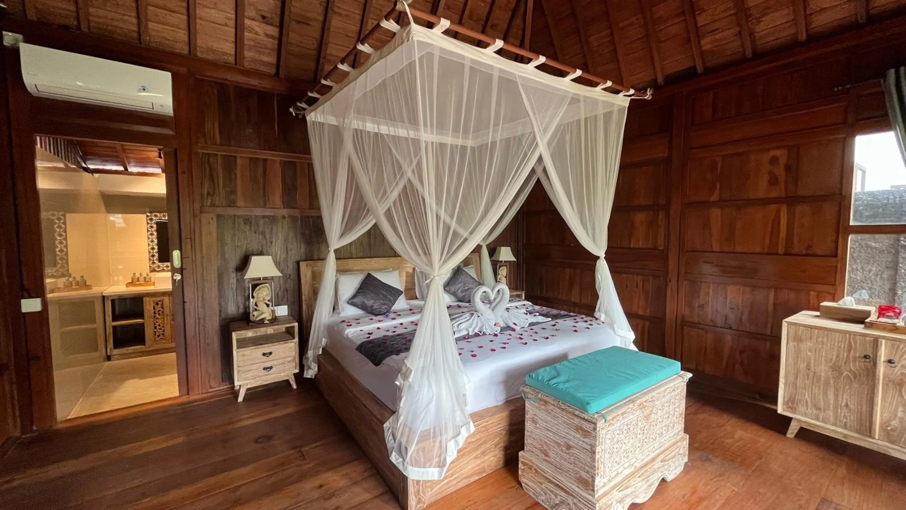 Bed in Royani Villa