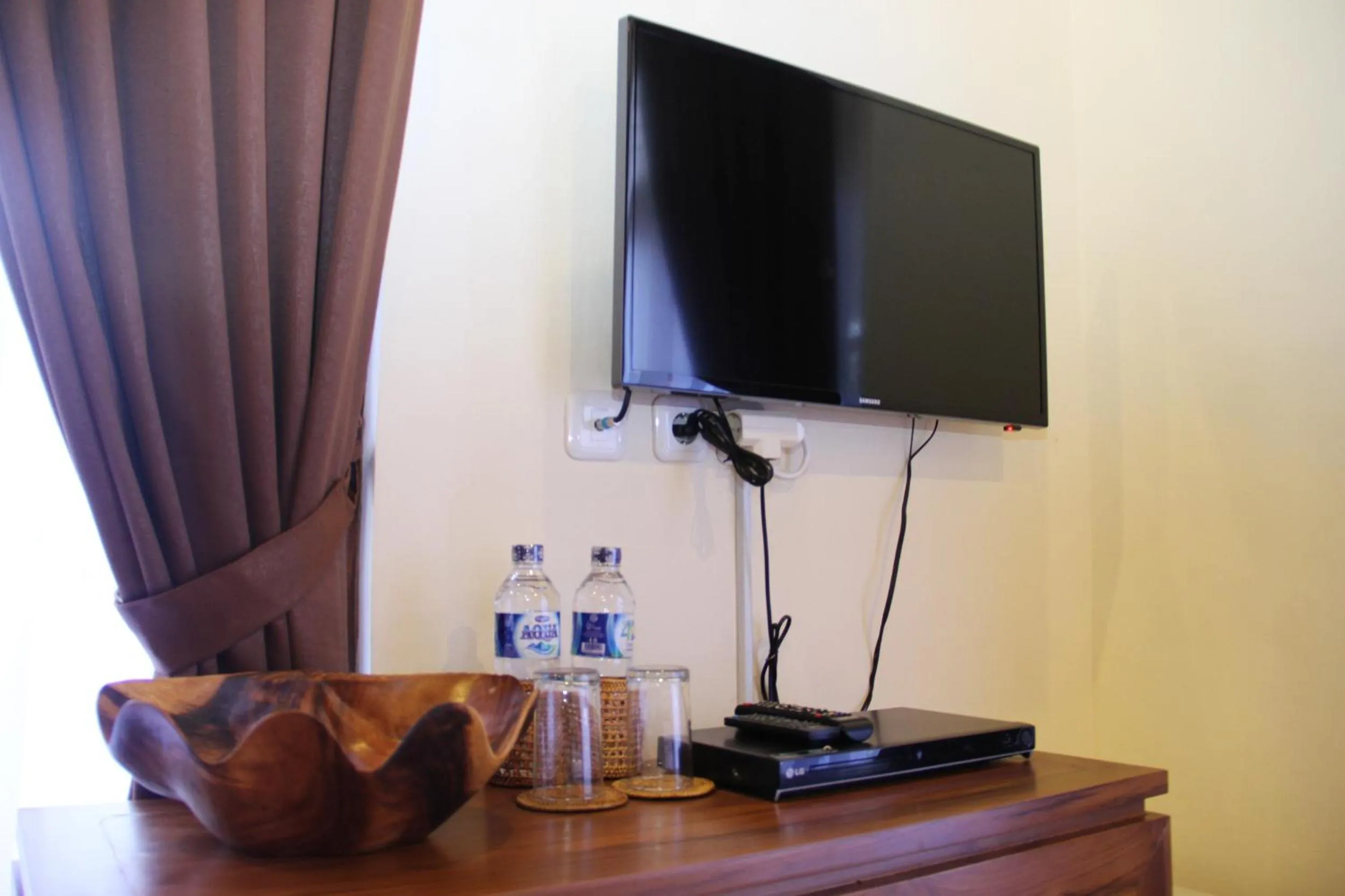 TV and multimedia in Royani Villa
