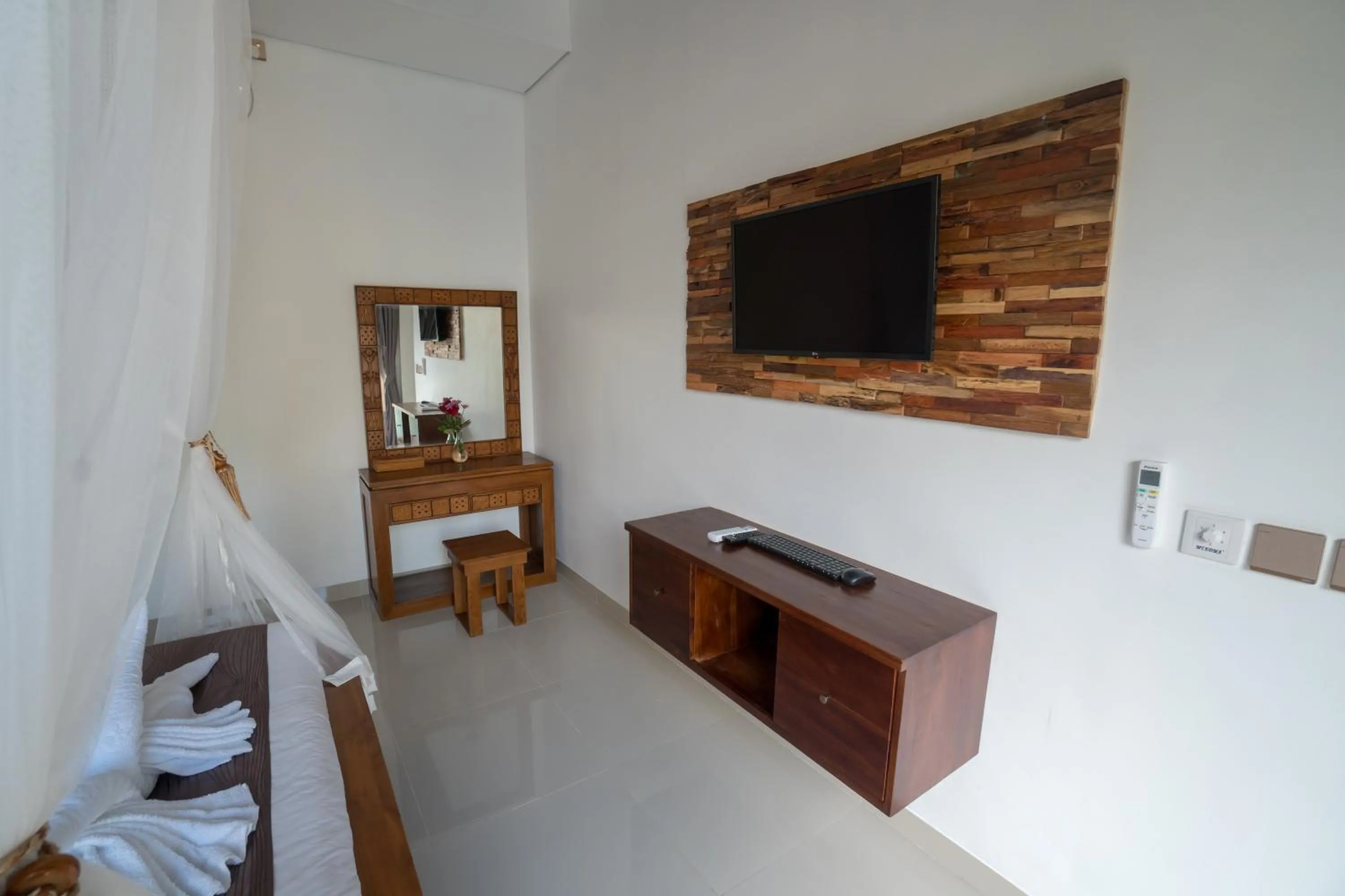 TV and multimedia in Royani Villa