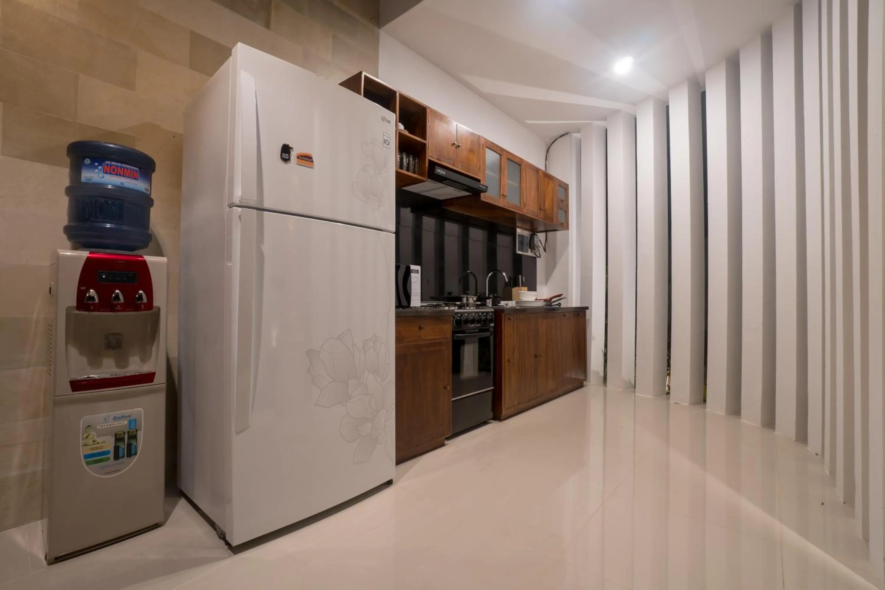 Kitchen or kitchenette in Royani Villa