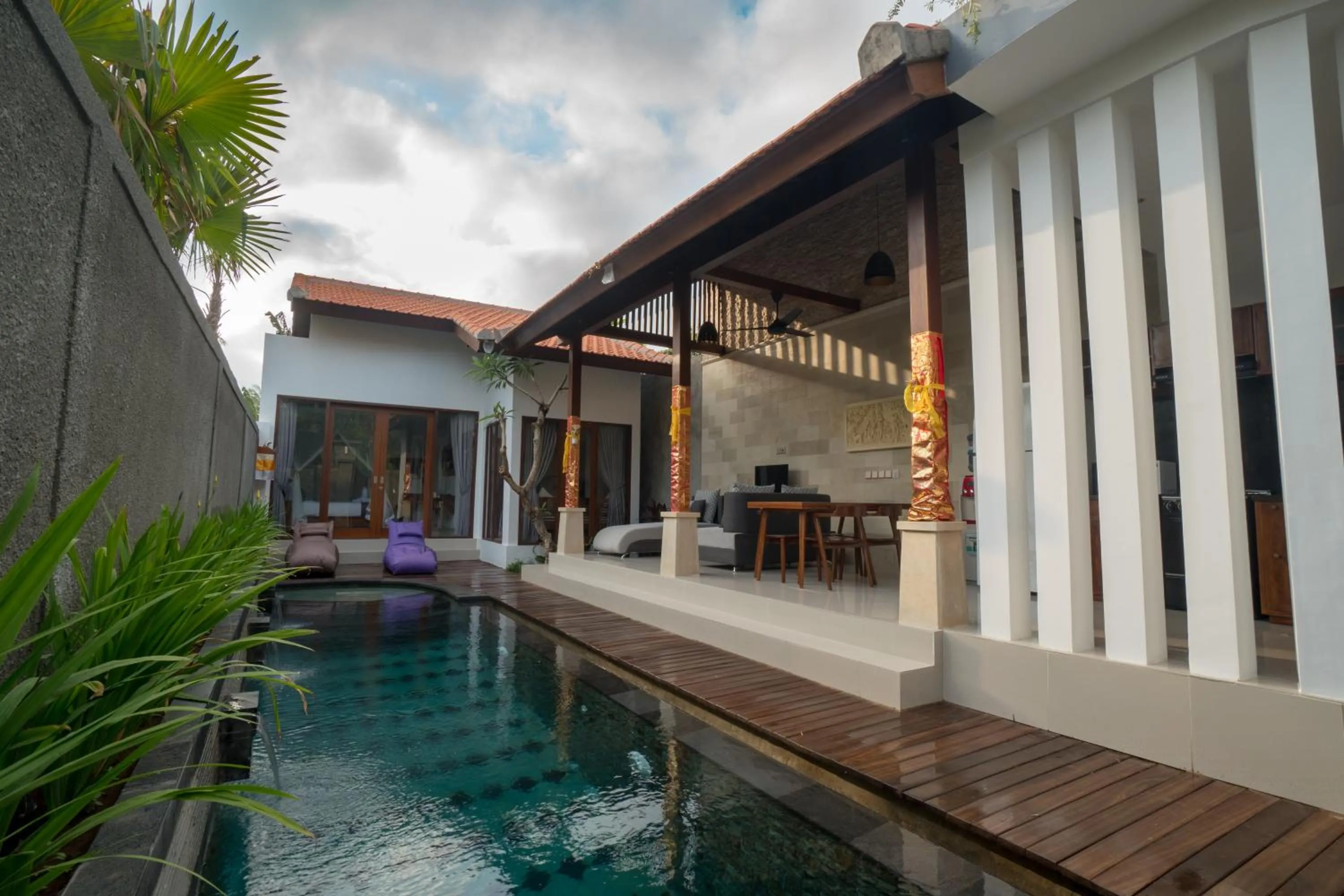 Swimming pool in Royani Villa