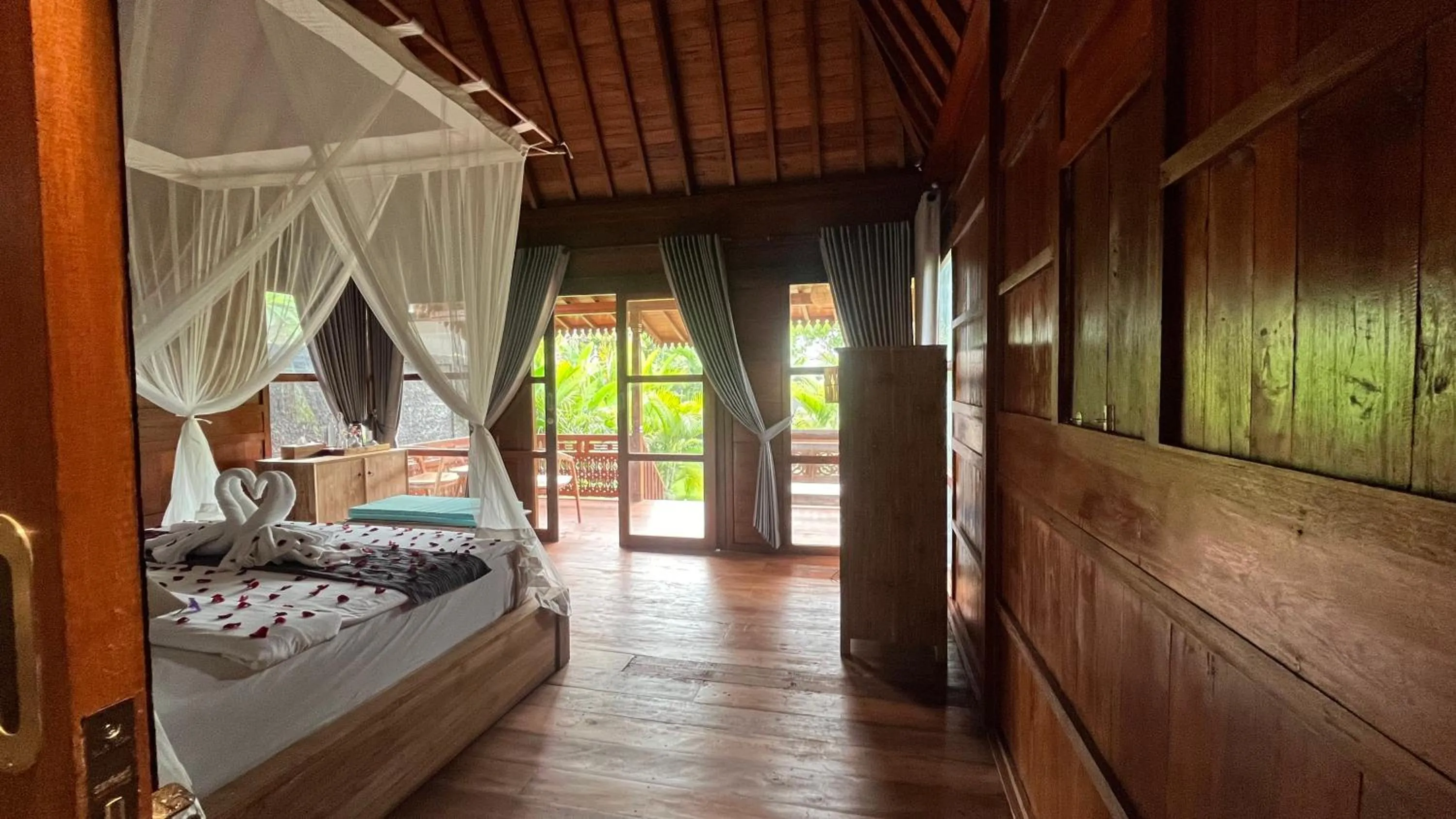 Bedroom, Bed in Royani Villa