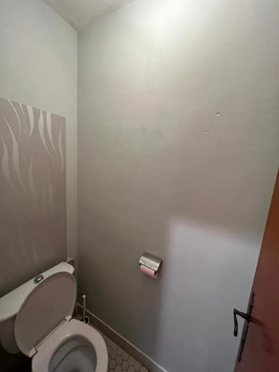 Toilet in Résidence Les Milandes