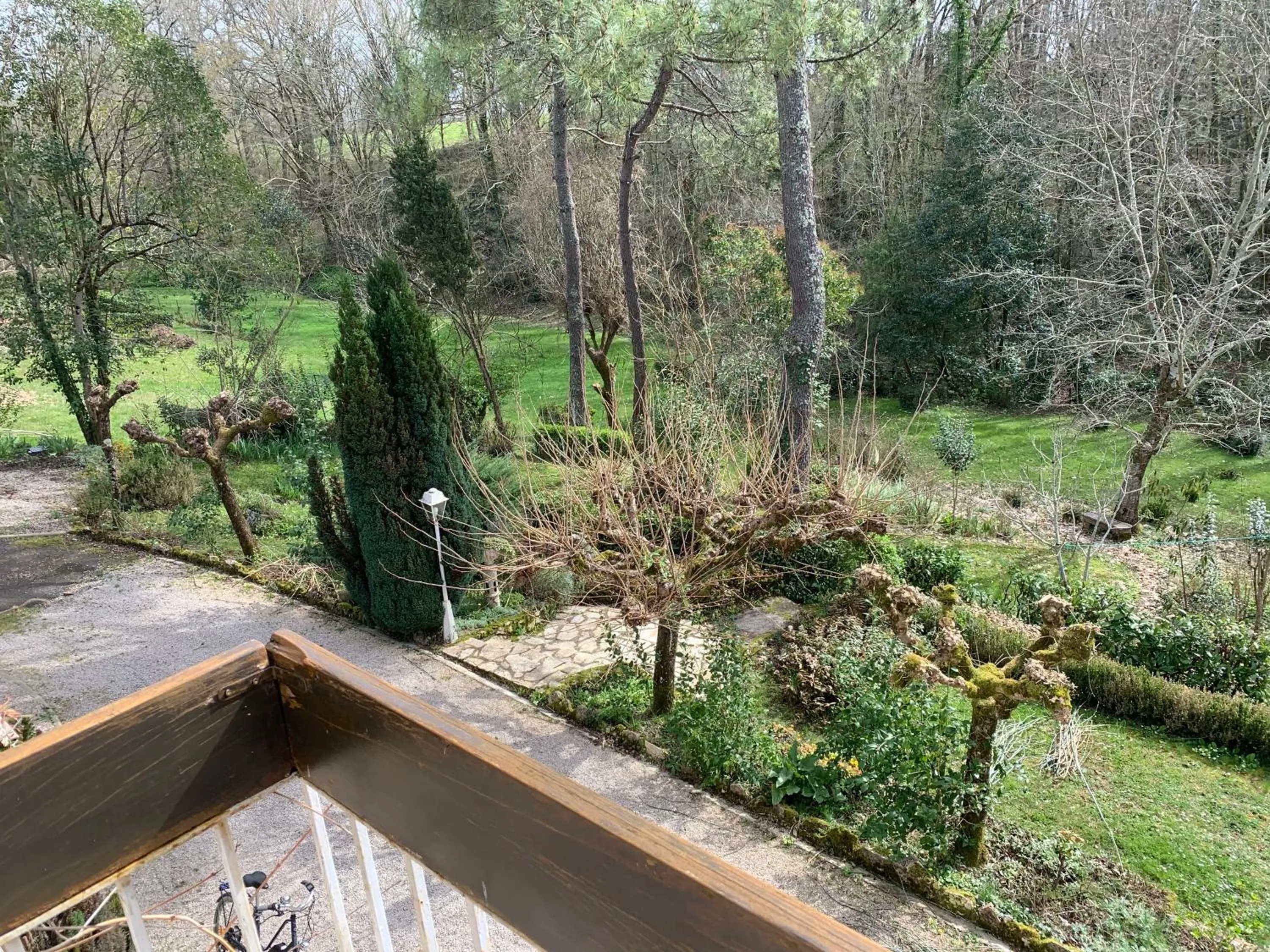 Garden view in Résidence Les Milandes