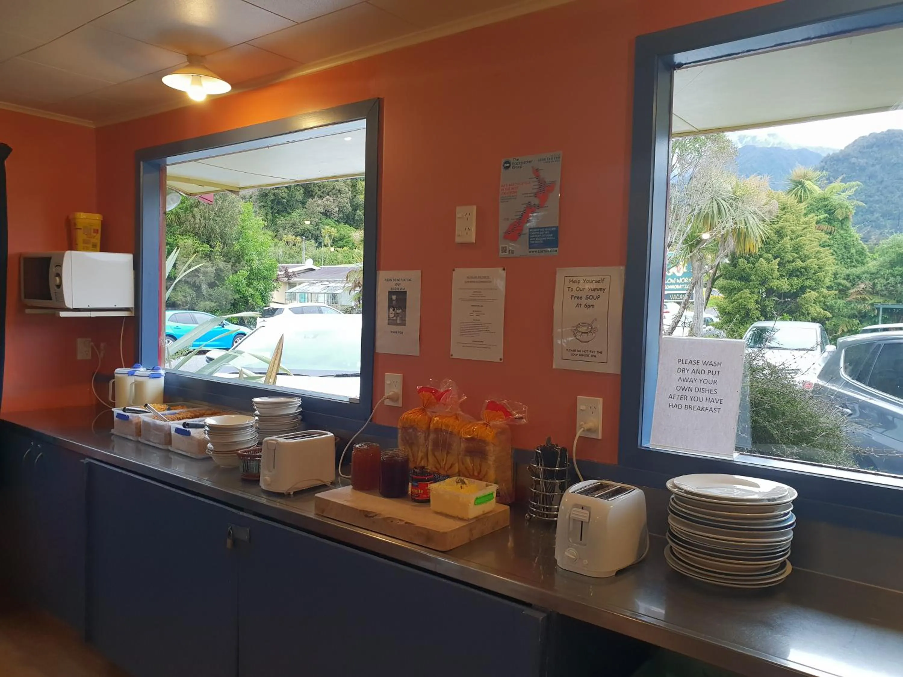 Breakfast in Glow Worm Accommodation