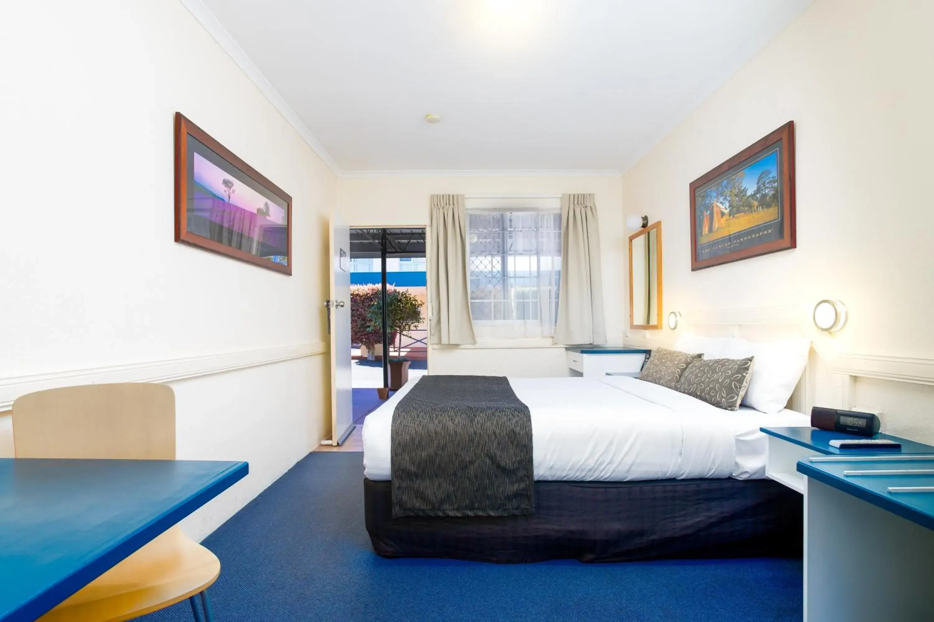 Photo of the whole room, Bed in Applegum Inn Photo of the whole room, Bed in Applegum Inn