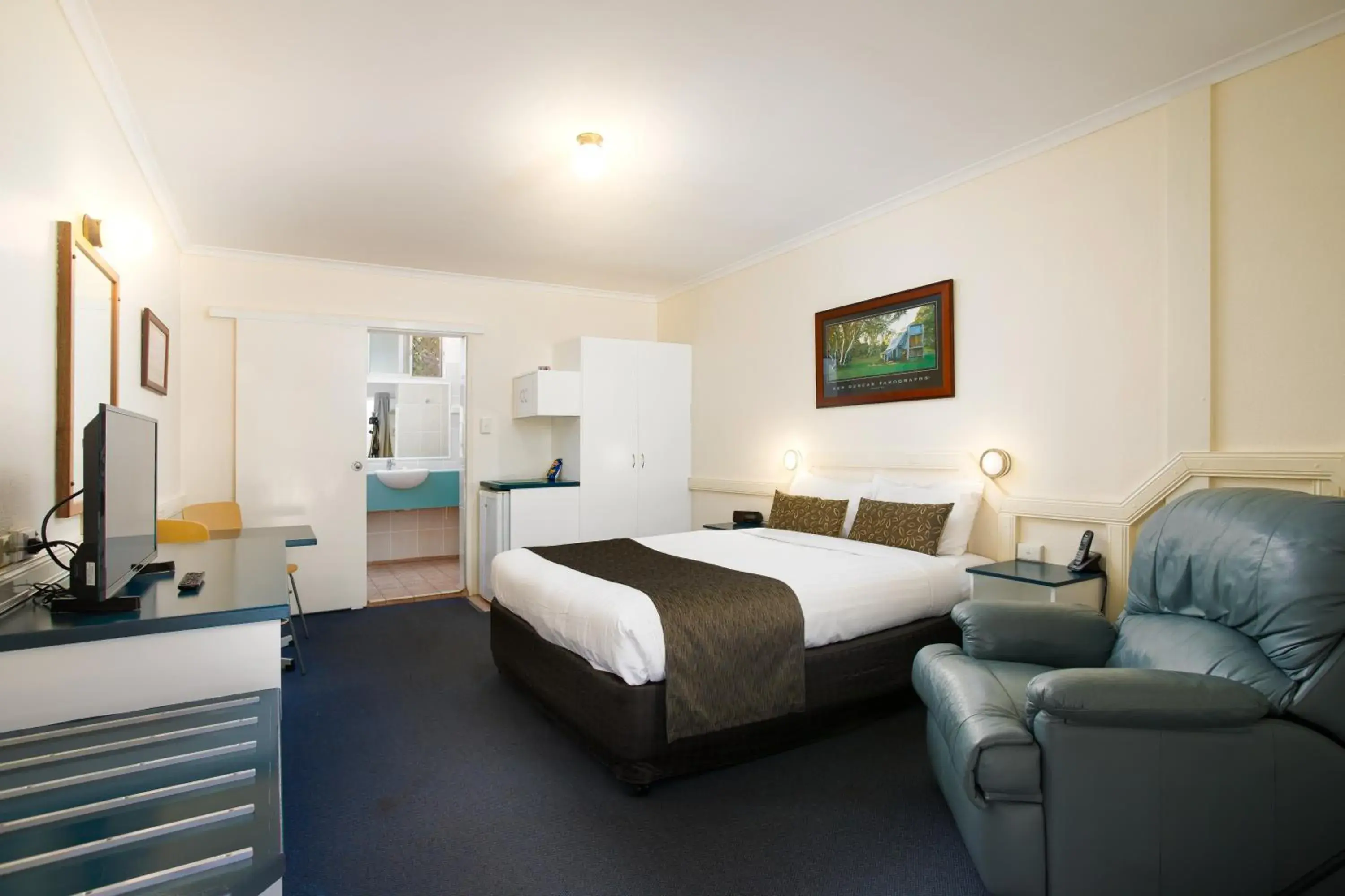 Photo of the whole room, Bed in Applegum Inn Photo of the whole room, Bed in Applegum Inn