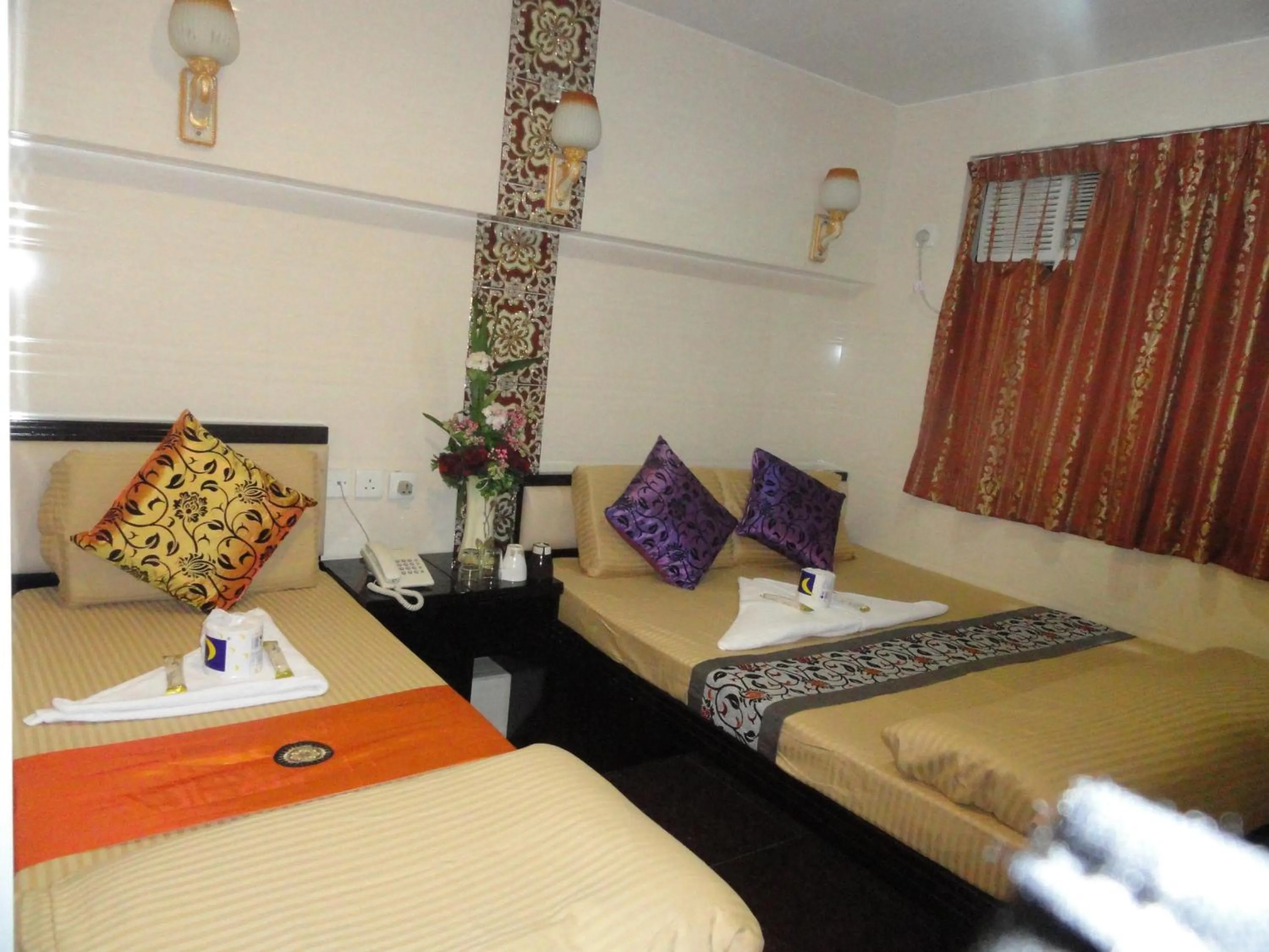 Off site, Bed in Manila Hotel -Hostel Block D FLAT D-8 24 HOUR RECEPTION