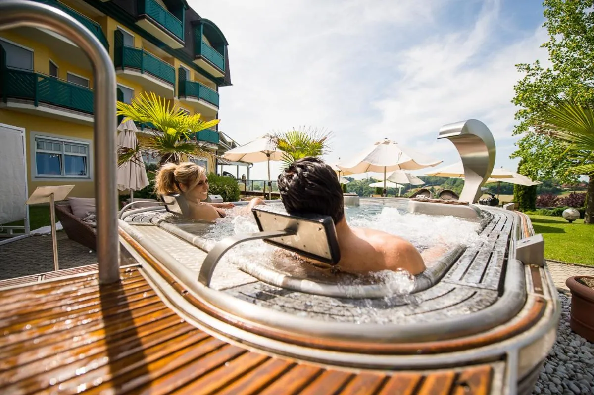 Summer in Maiers Kuschelhotel Loipersdorf - ADULTS ONLY