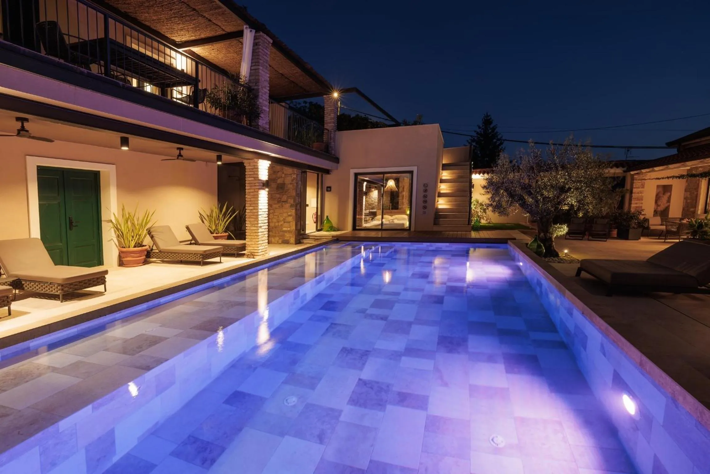 Property building in Vila ROBIDA & SPA