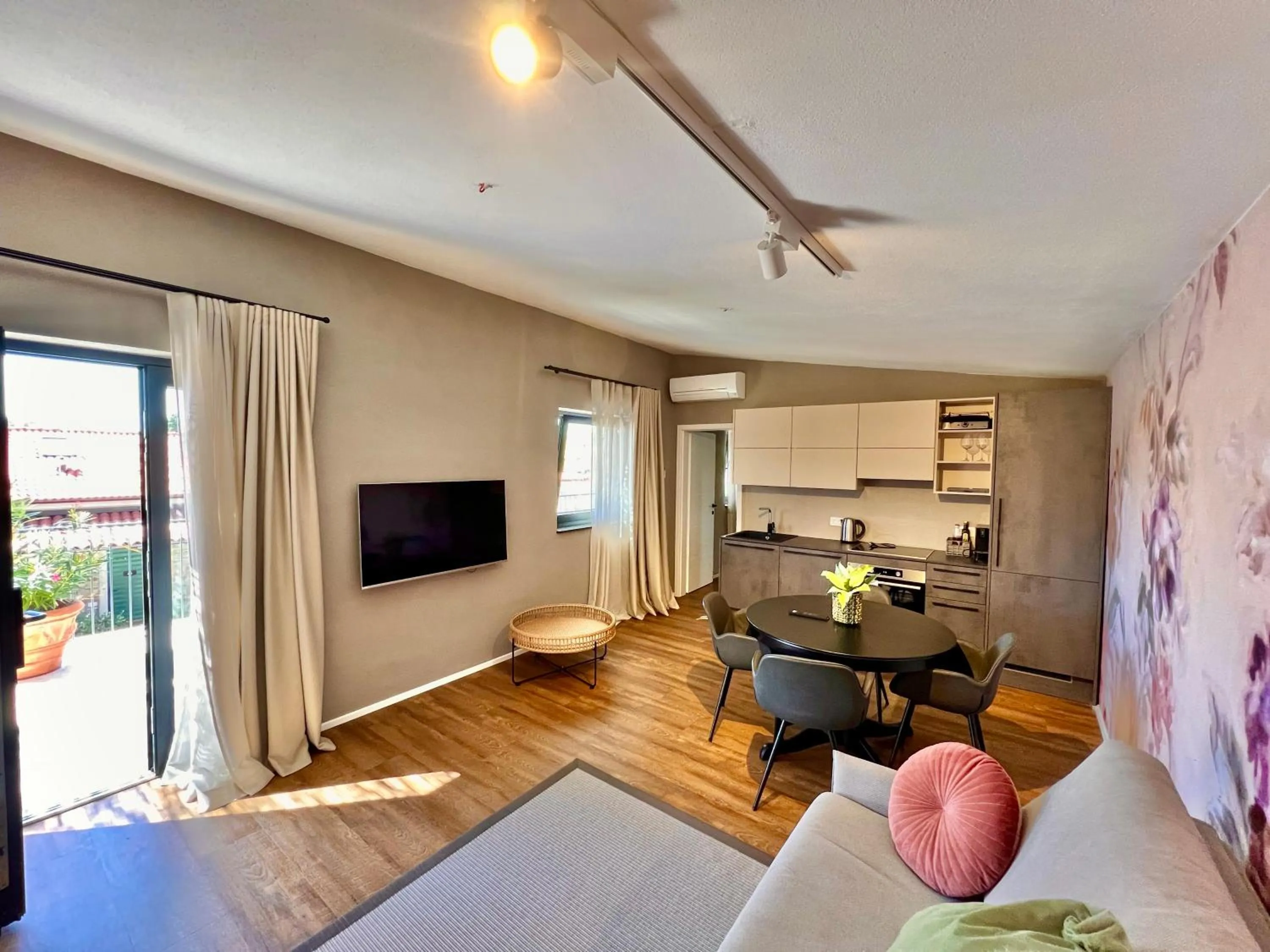 TV and multimedia in Vila ROBIDA & SPA