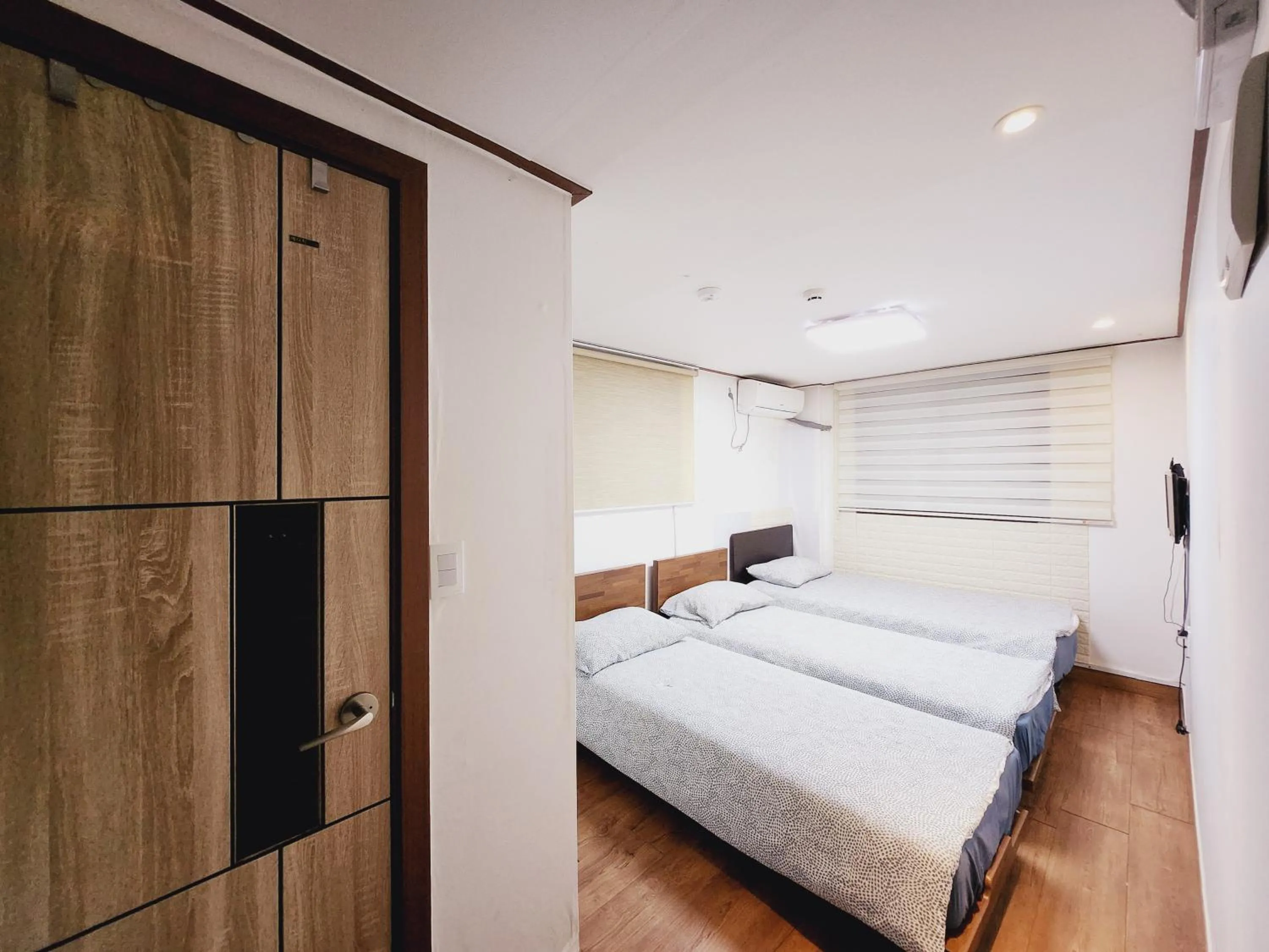 Photo of the whole room, Bed in Olive Hostel MyeongDong