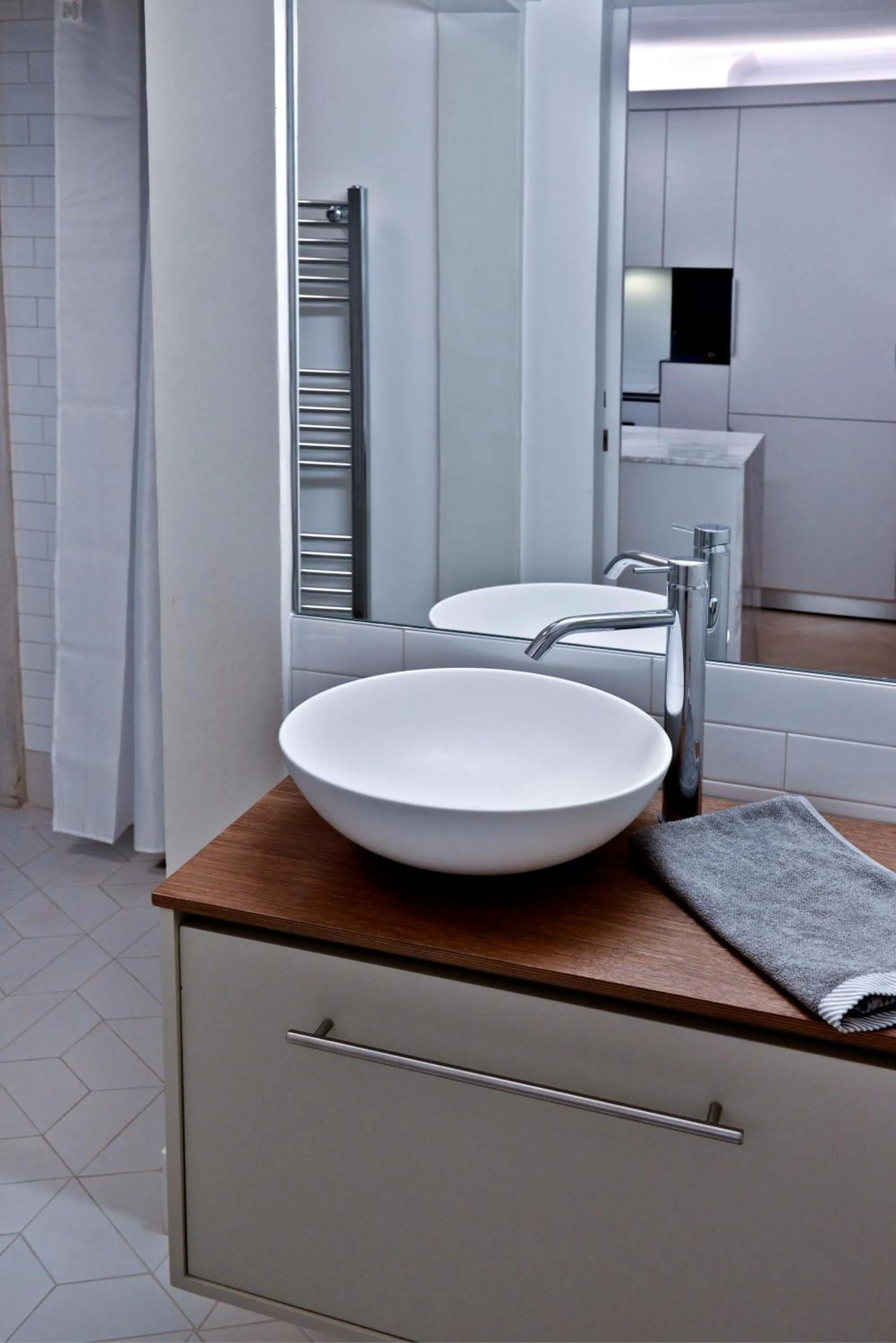 Bathroom in kolonaki Penthouse panoramic Acropolis view