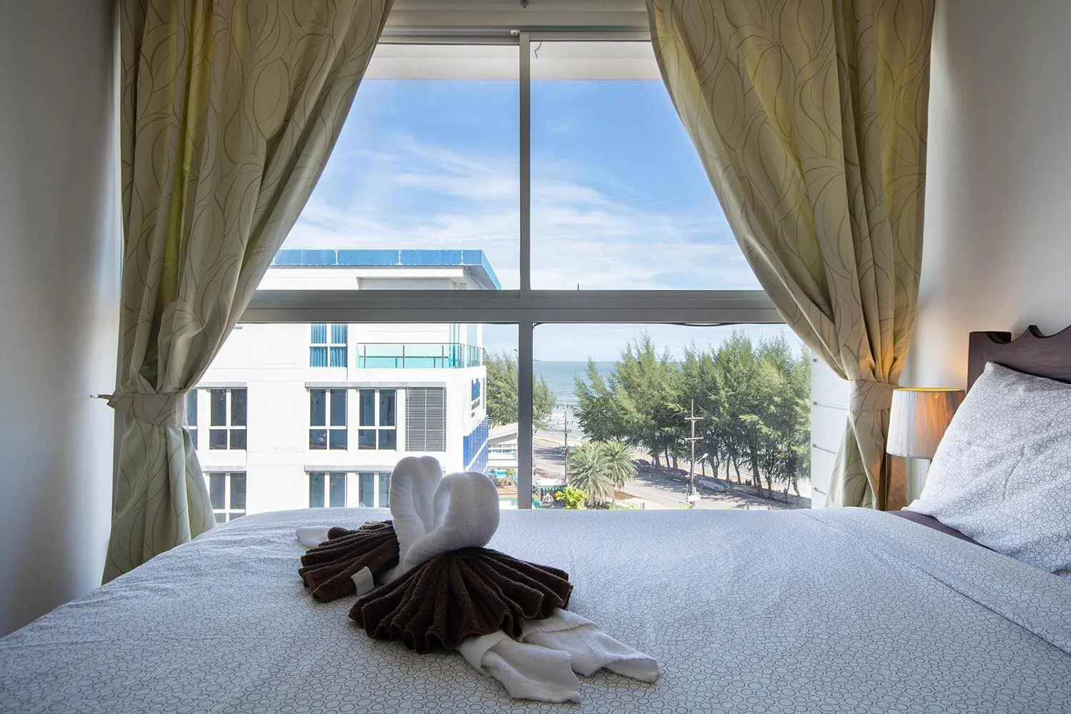 Bed in Avatara A condominium B61 with sea view