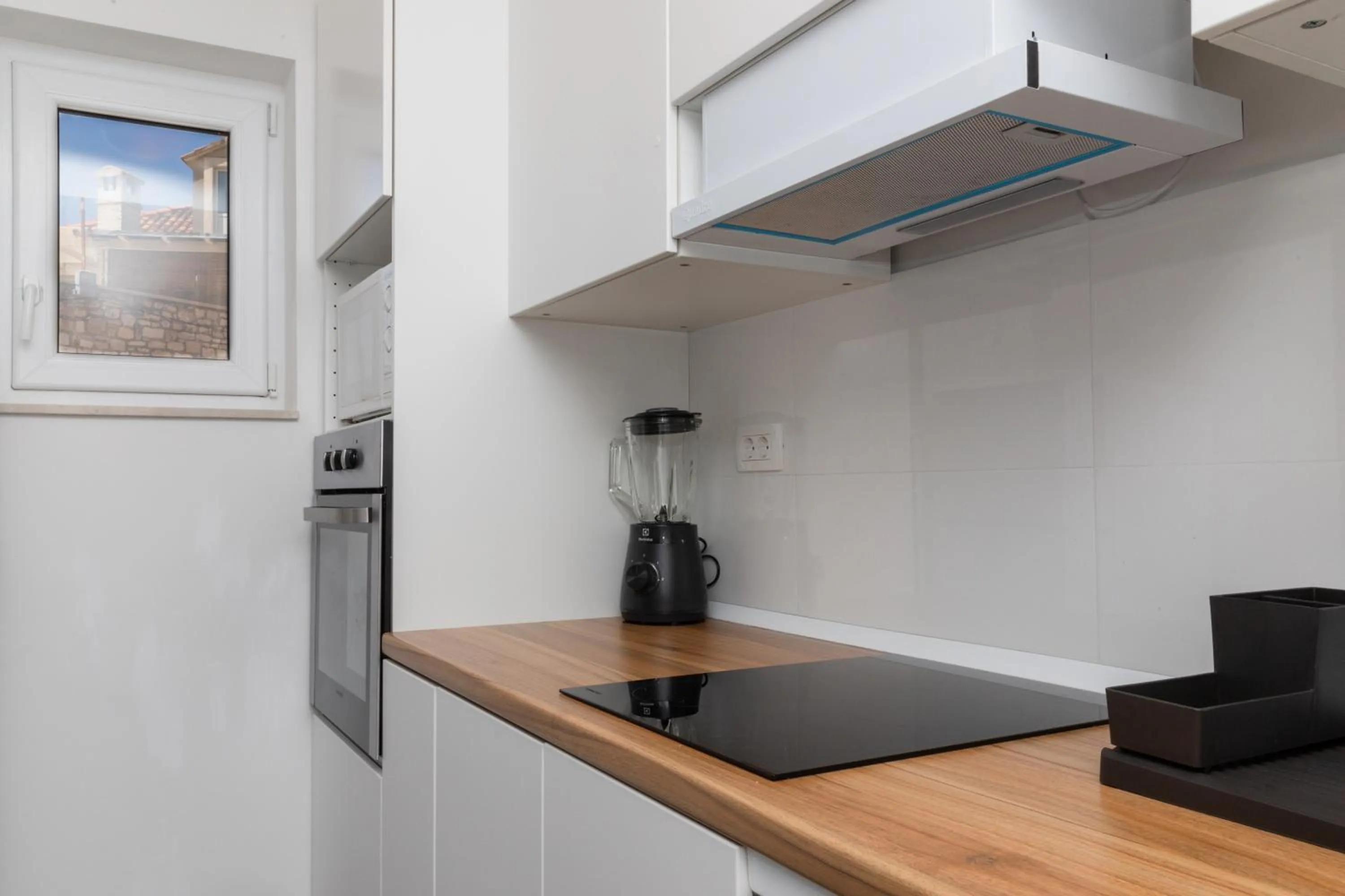 Kitchen or kitchenette in Two Flowers Luxury Apartment