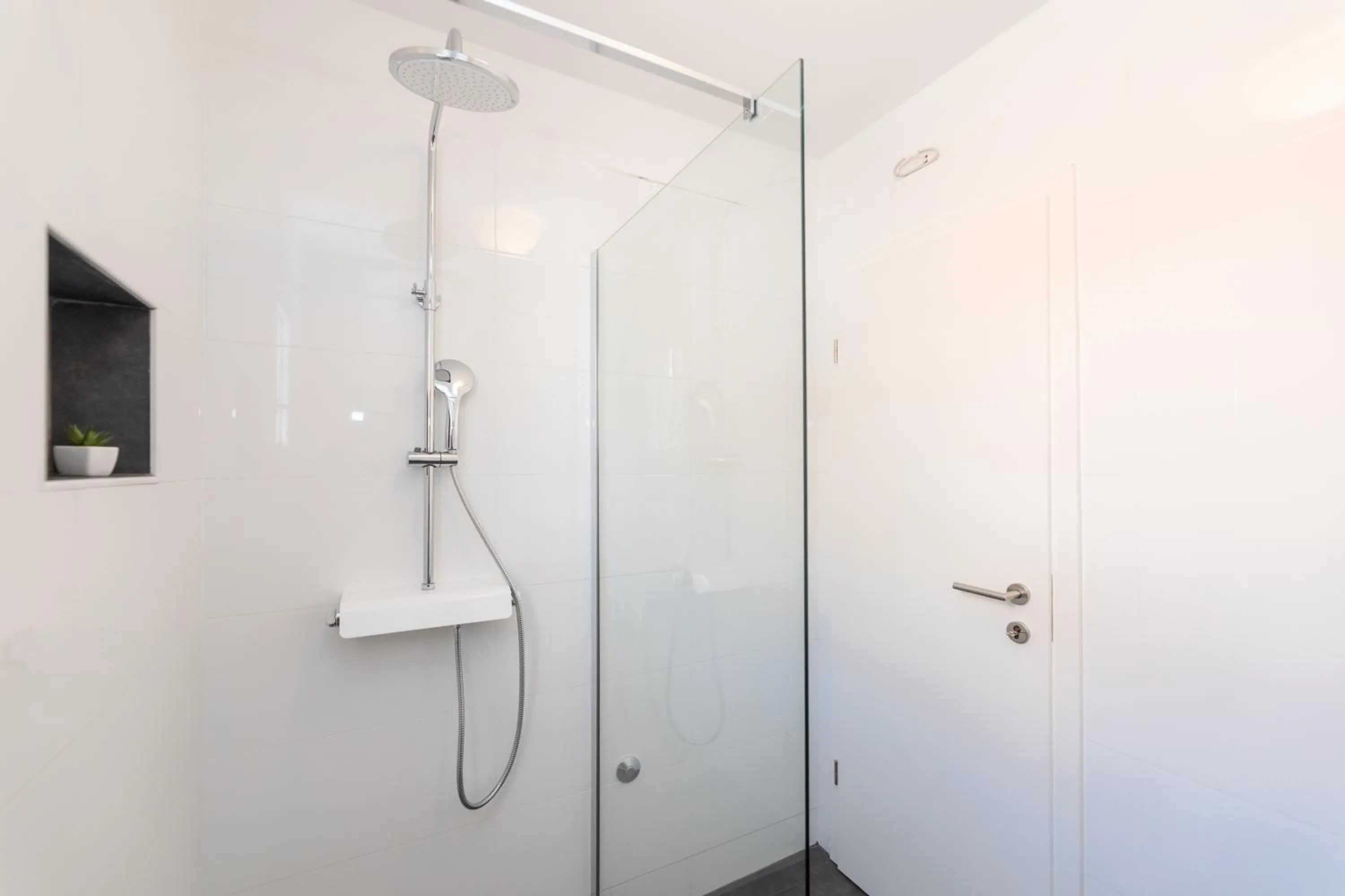 Bathroom in Two Flowers Luxury Apartment