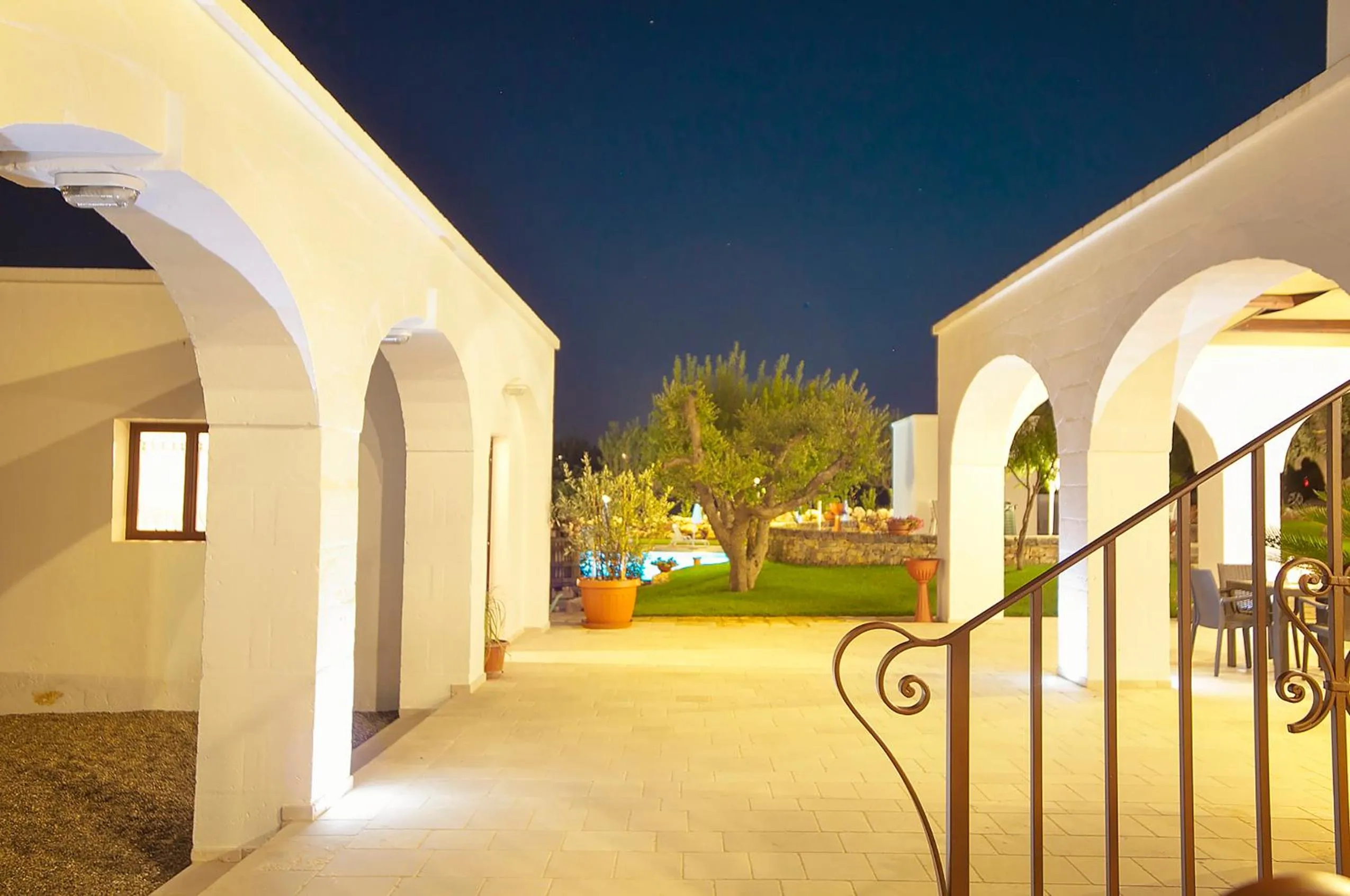 Decorative detail in Coppola di Seta