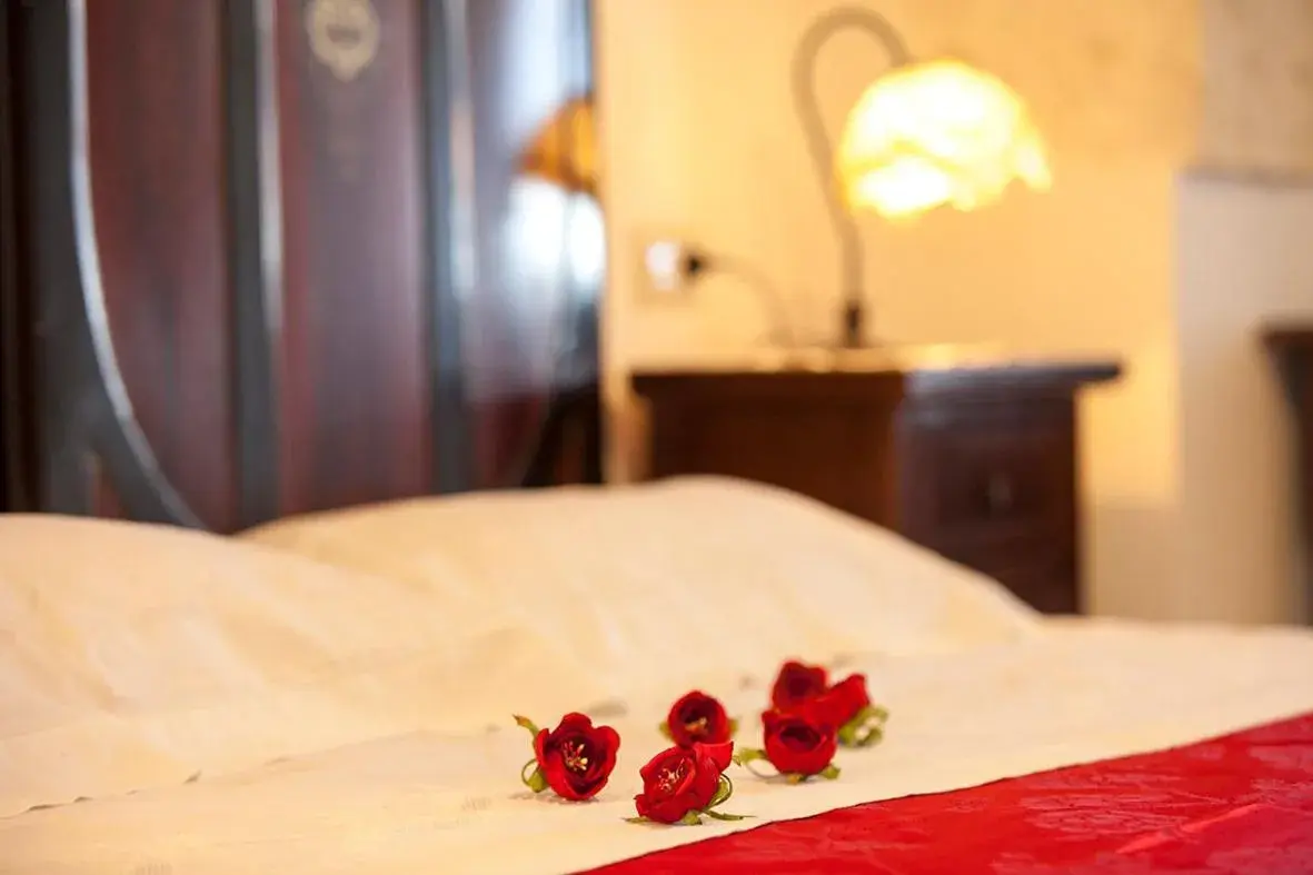 Bed in Coppola di Seta Bed in Coppola di Seta