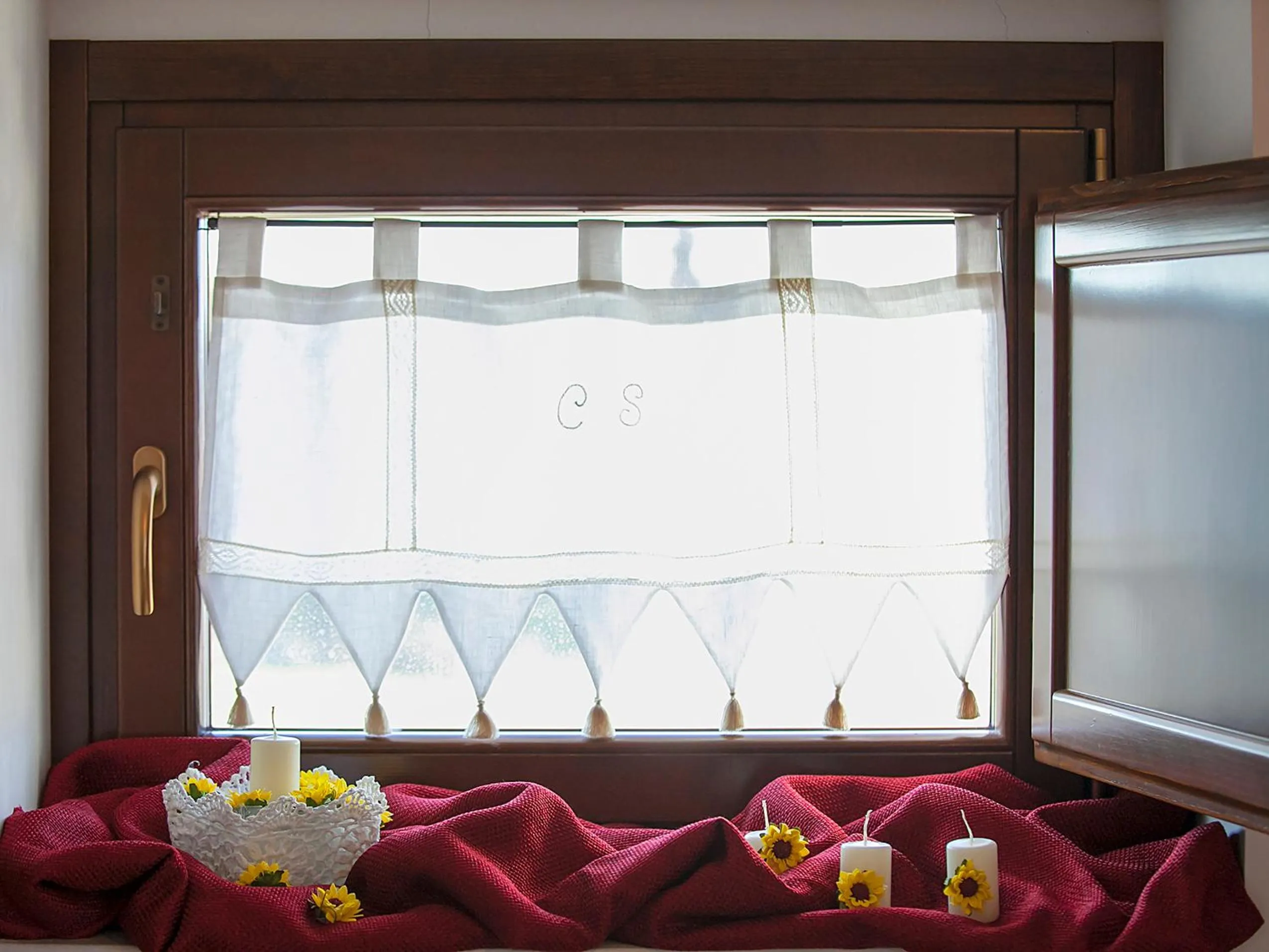 Decorative detail in Coppola di Seta