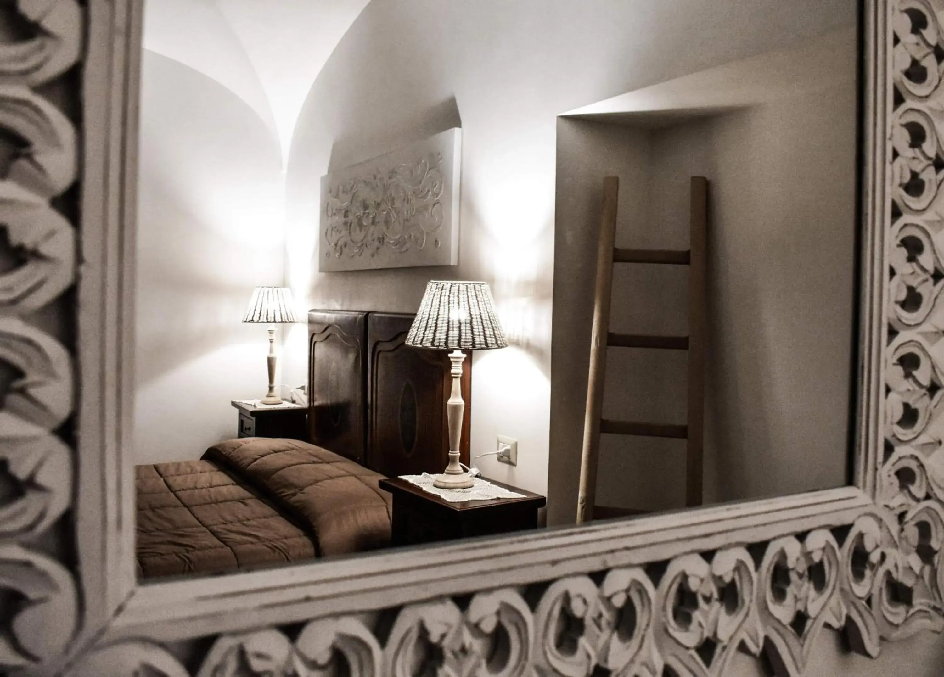 Bed in Coppola di Seta Bed in Coppola di Seta