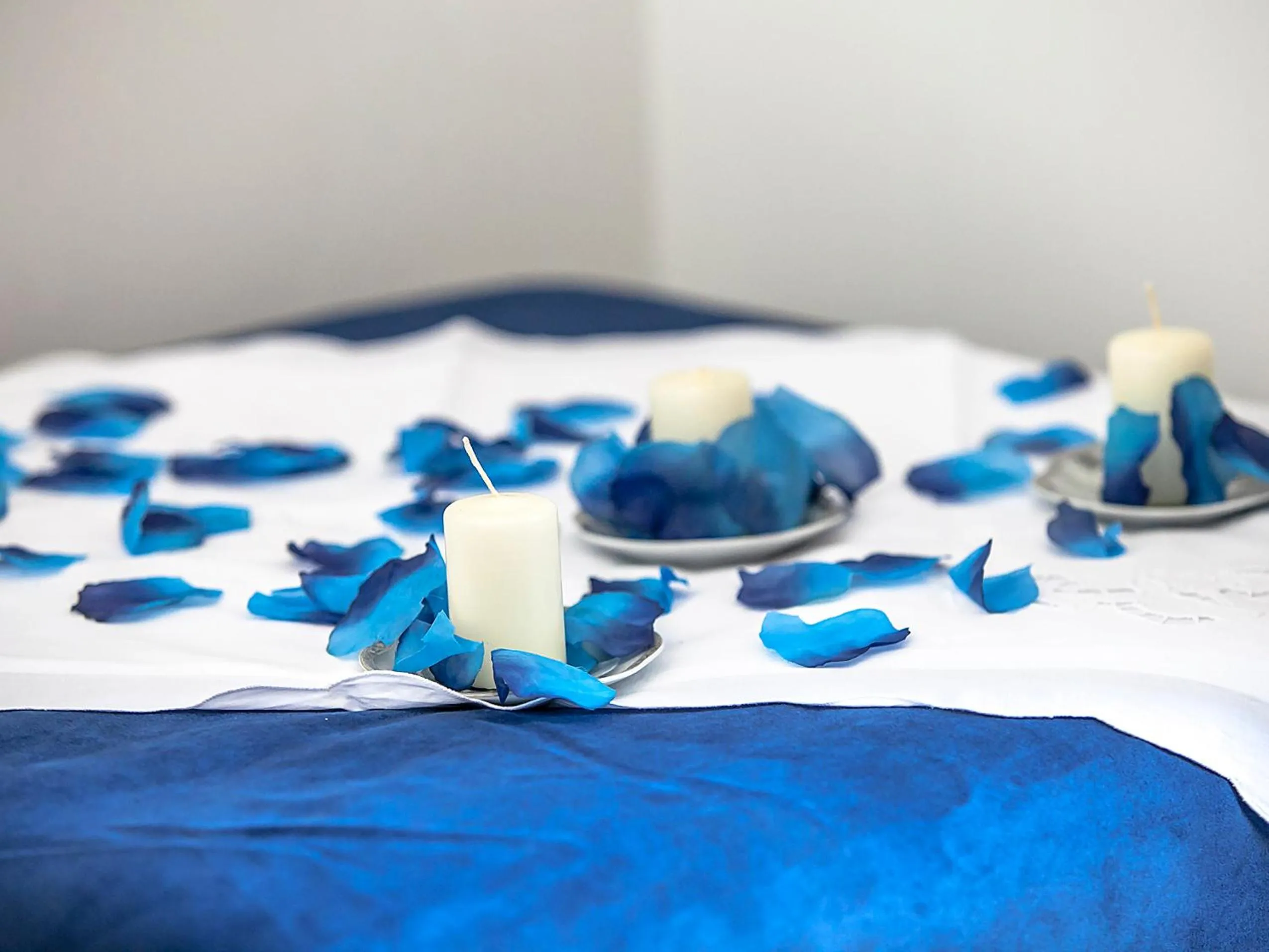 Decorative detail, Bed in Coppola di Seta