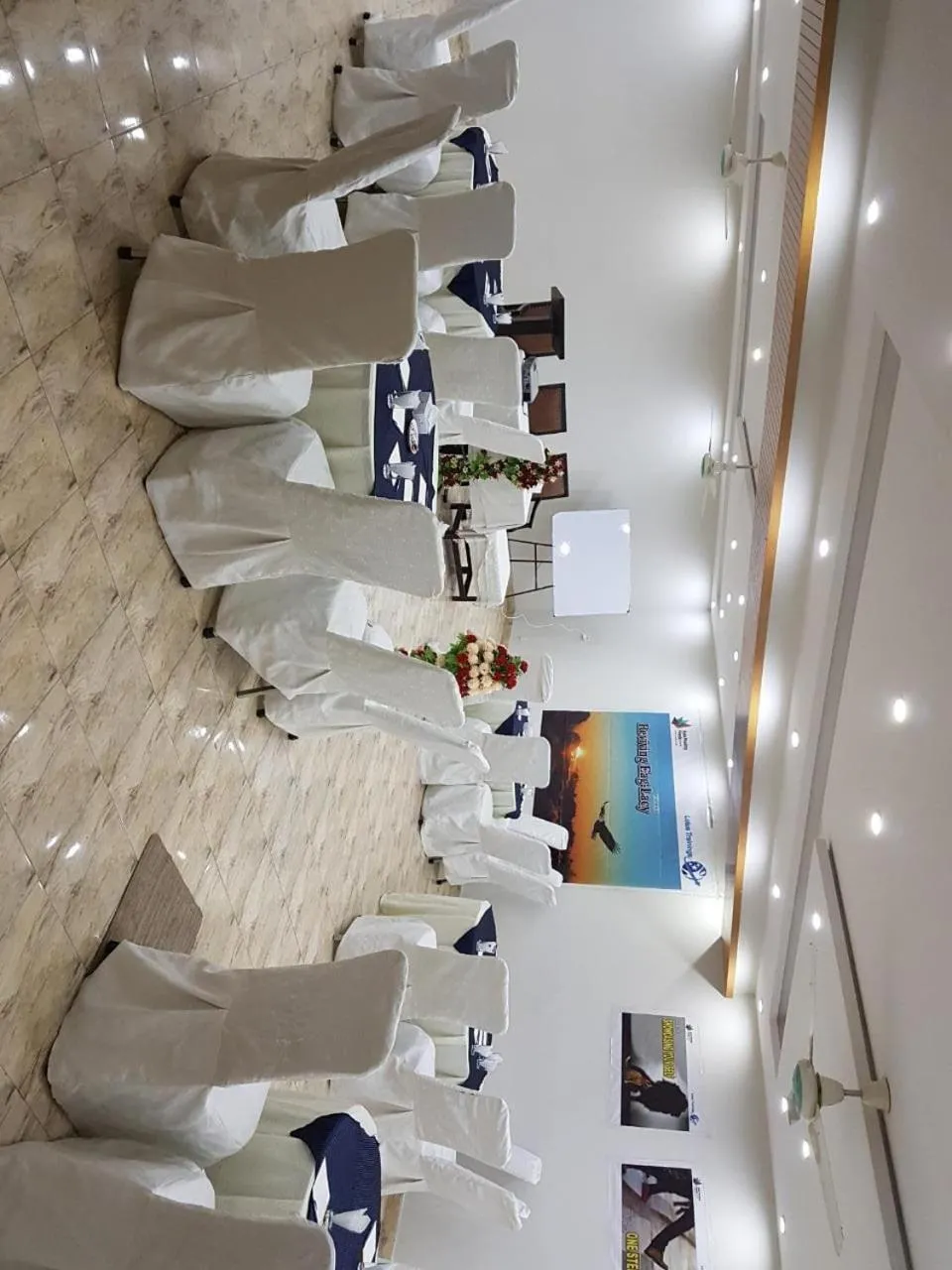 Restaurant/places to eat in Hotel Tulip Inn