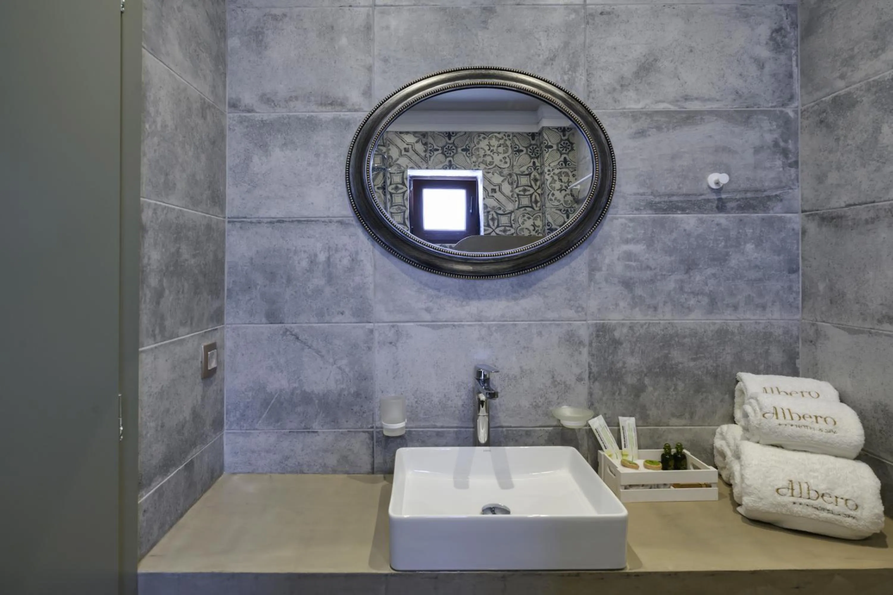 Bathroom in Álbero Hotel