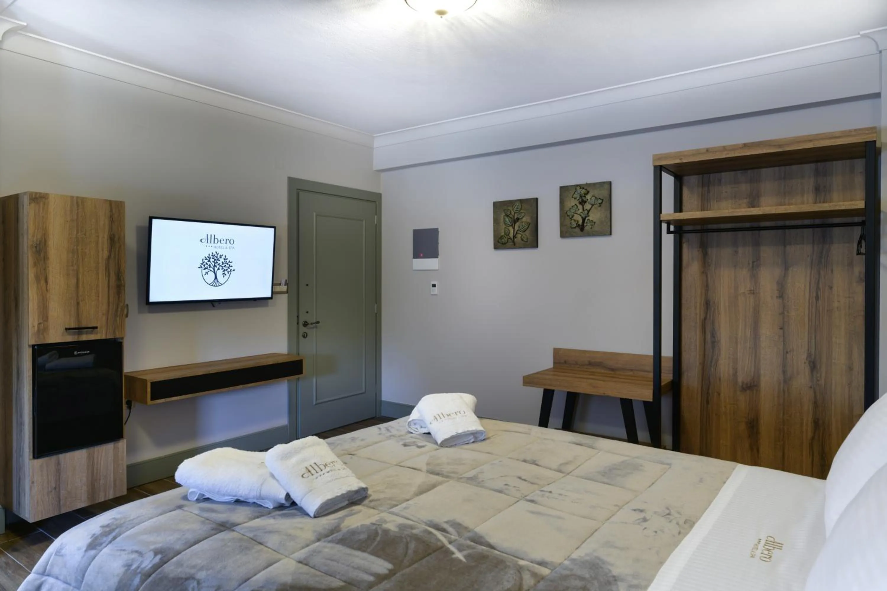 Bed in Álbero Hotel