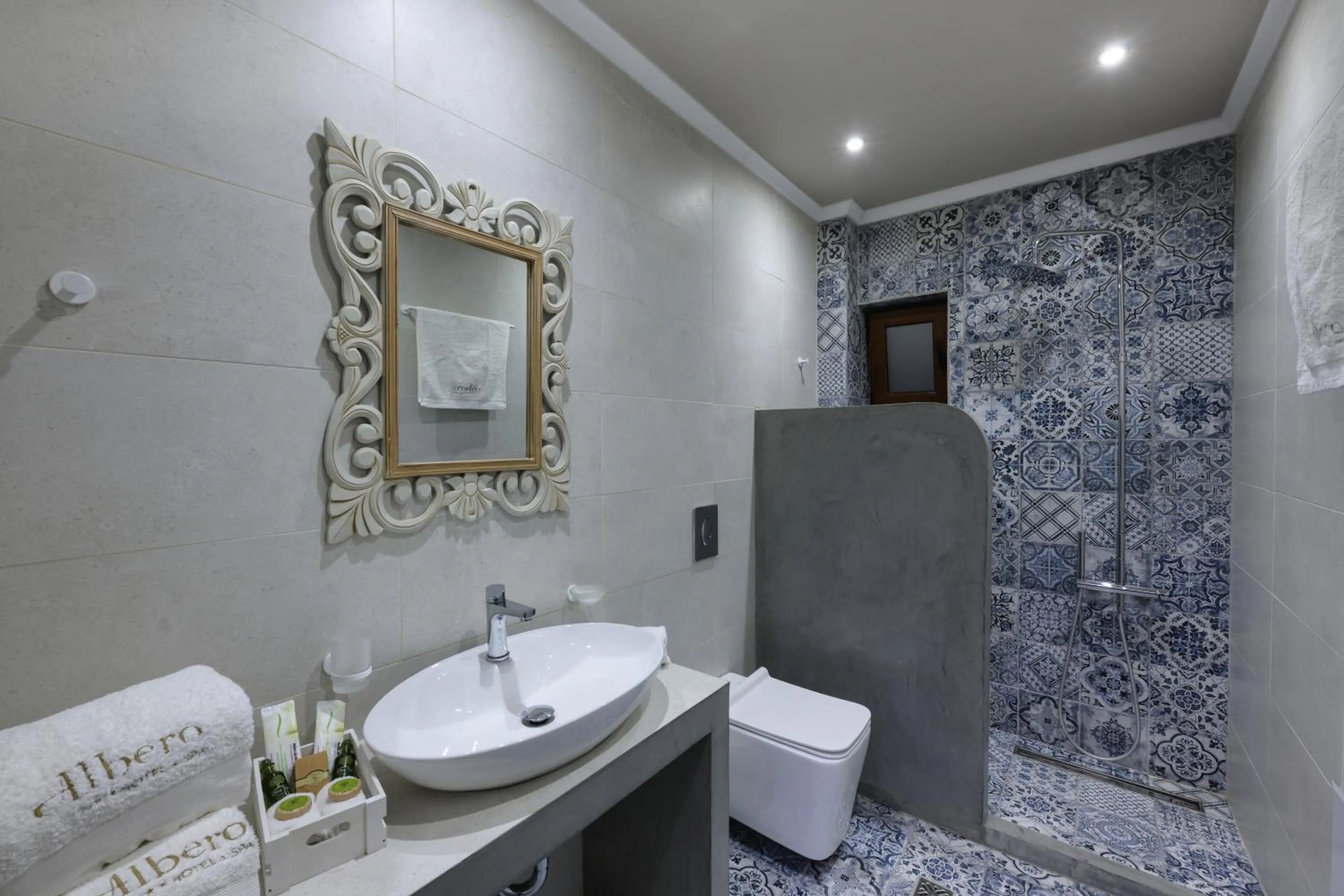 Bathroom in Álbero Hotel