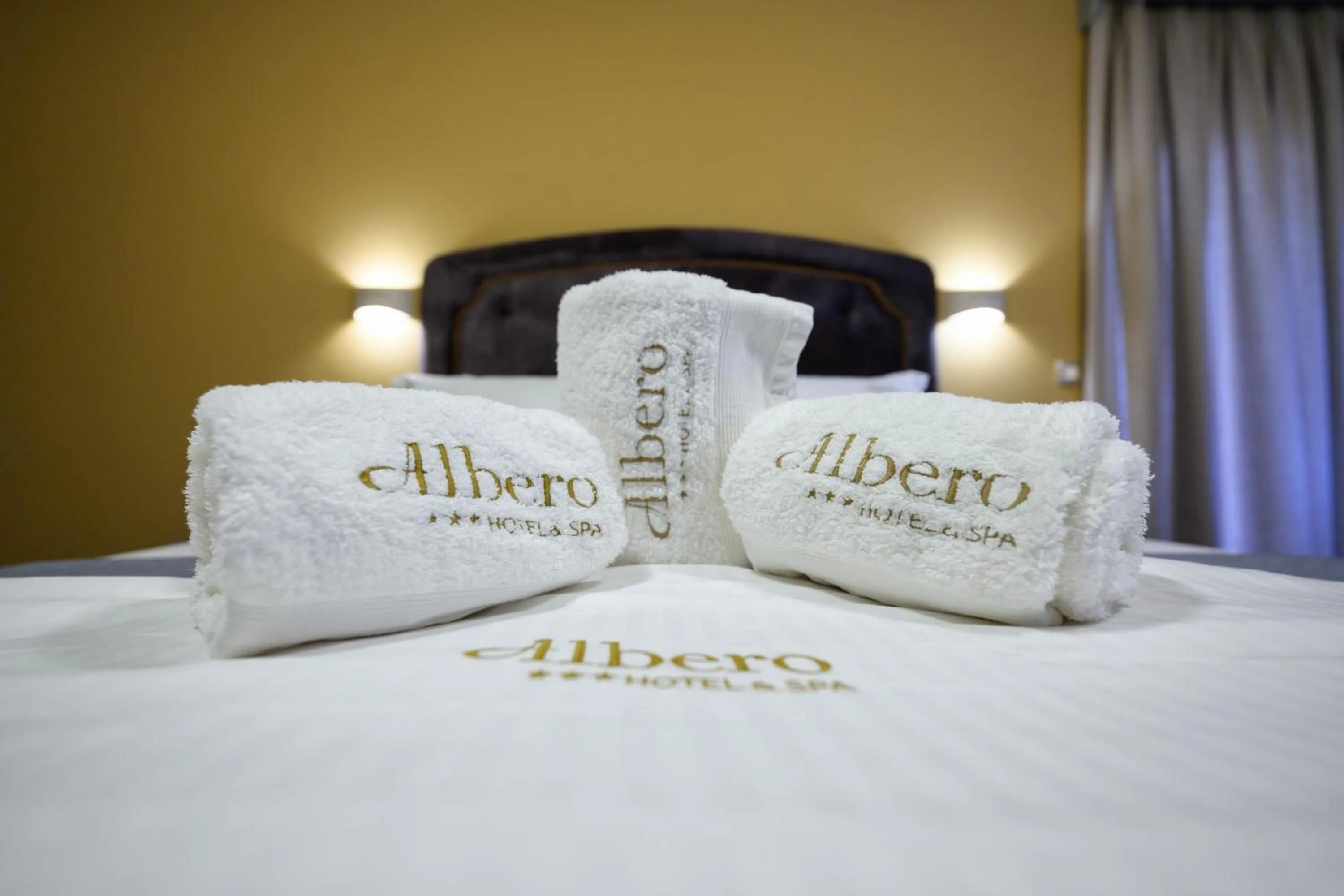 Bed in Álbero Hotel