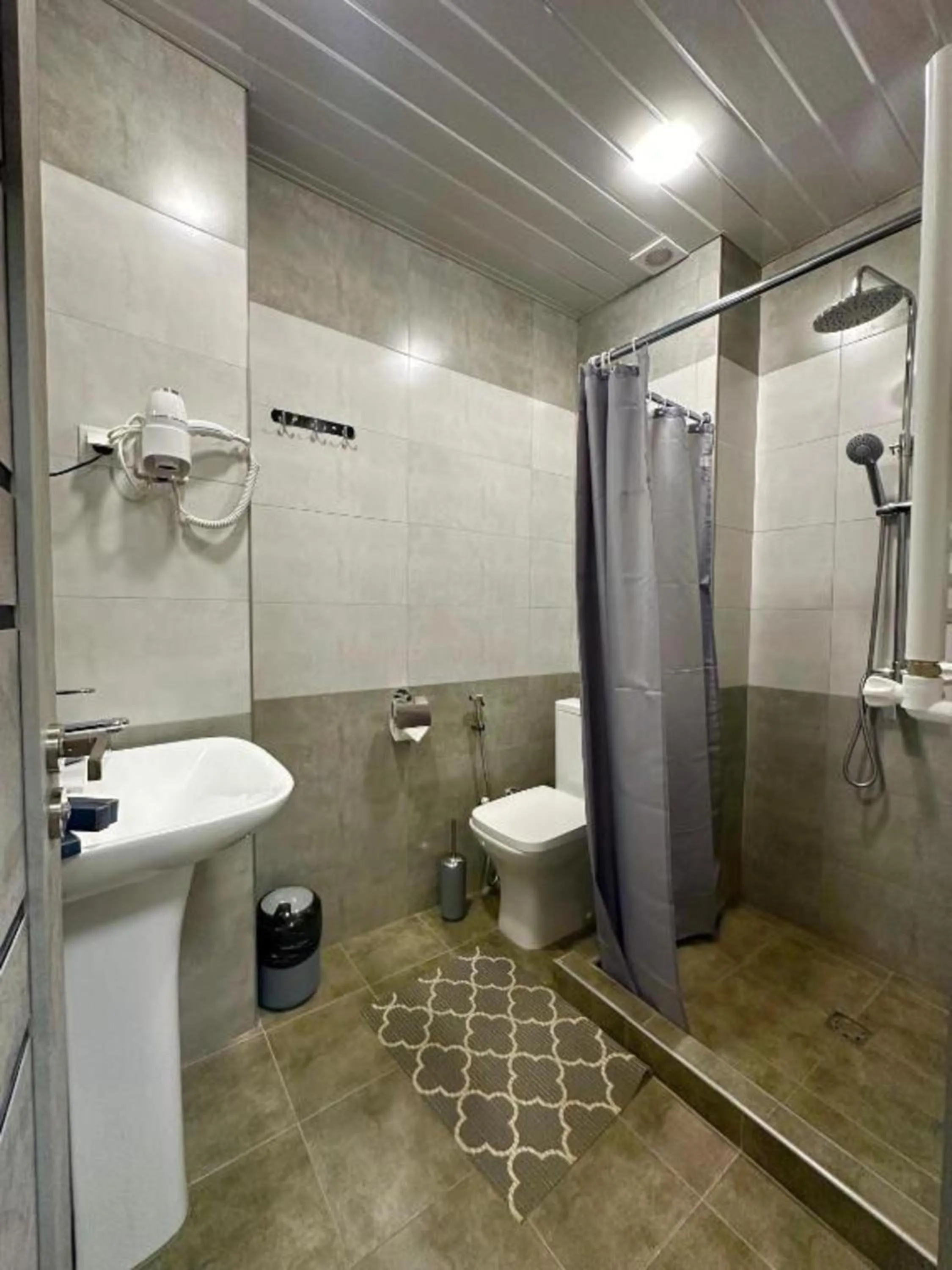 Shower in Menua by Horizon Hotels, Yerevan