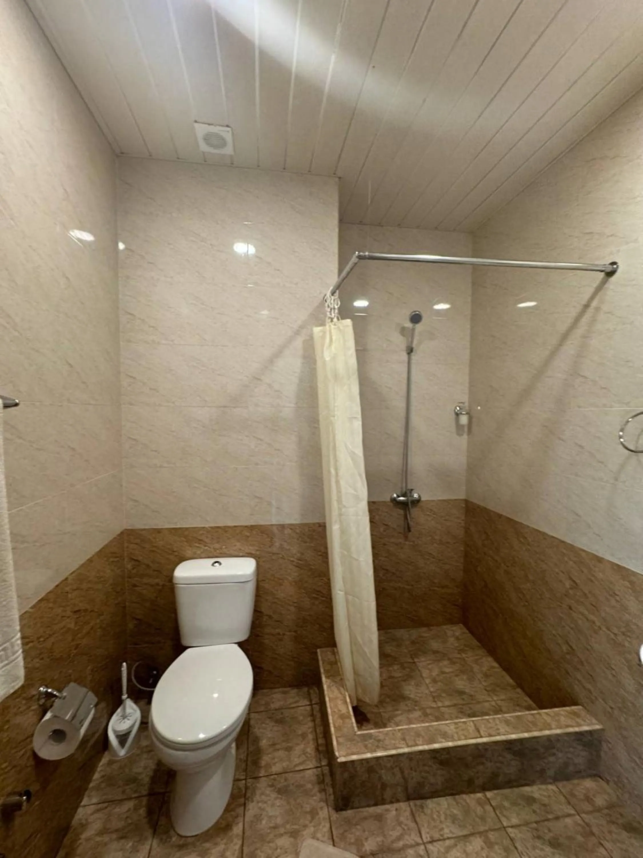 Shower in Menua by Horizon Hotels, Yerevan
