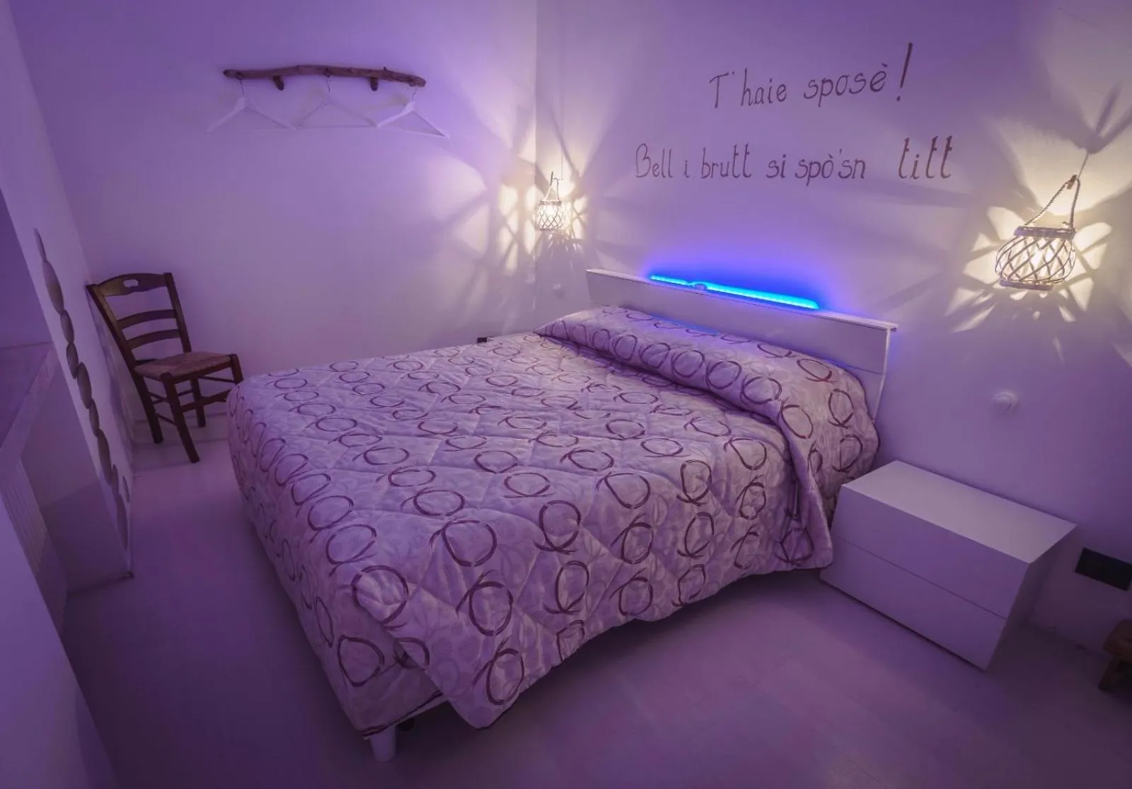 Internal: Not applicable to any particular room, Bed in Graffiti