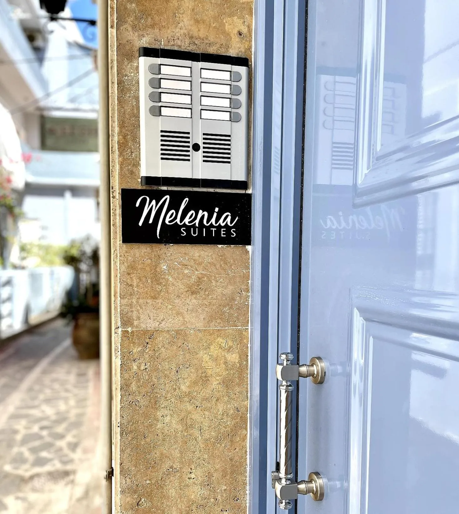 Melenia Suites