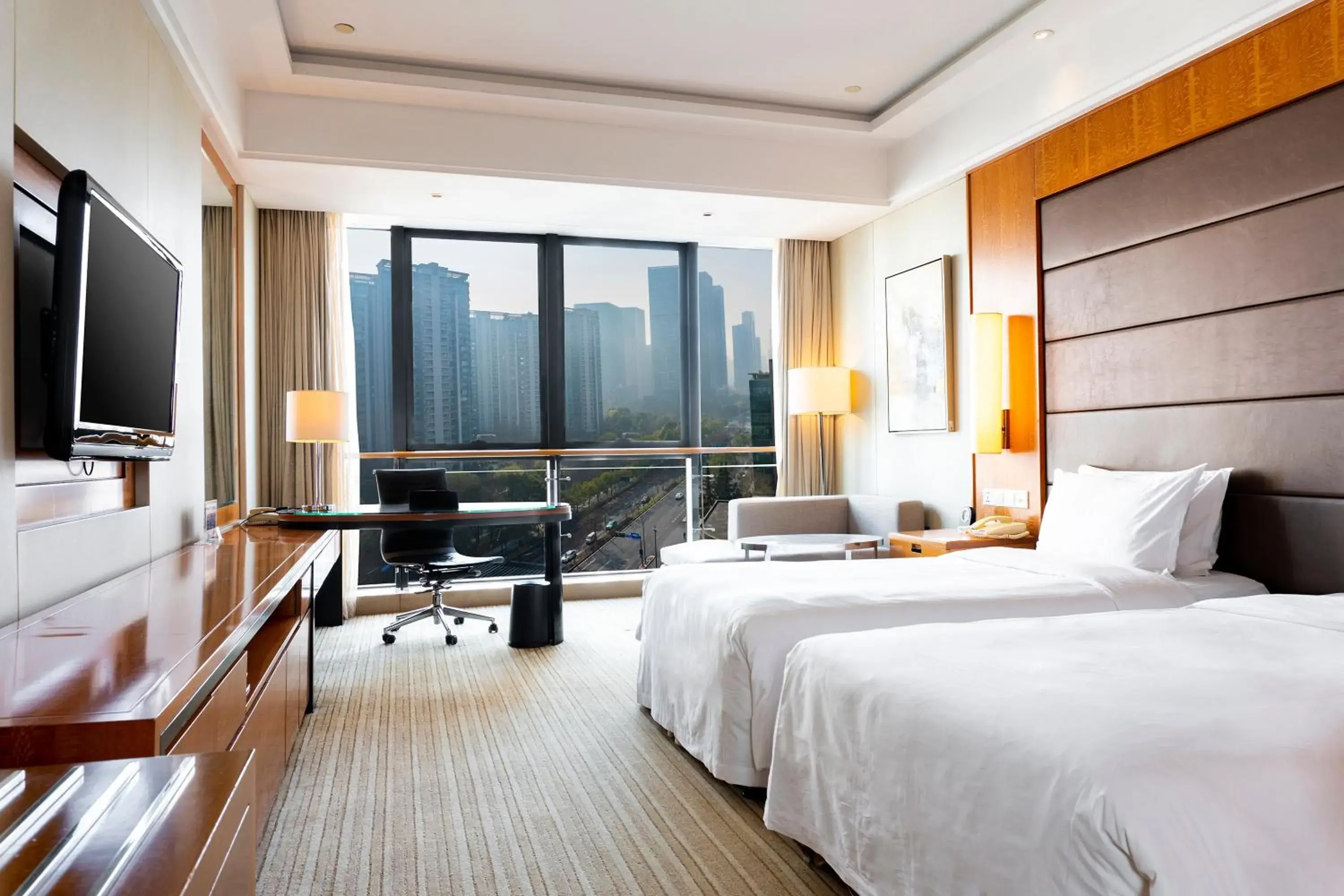 Superior Twin Room in Holiday Inn Hangzhou CBD by IHG Superior Twin Room in Holiday Inn Hangzhou CBD by IHG