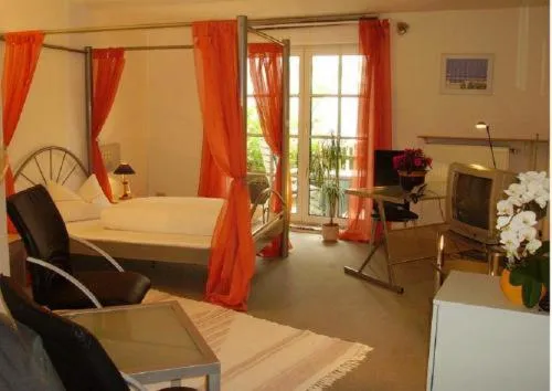 Bedroom, Bed in Hotel Rossner