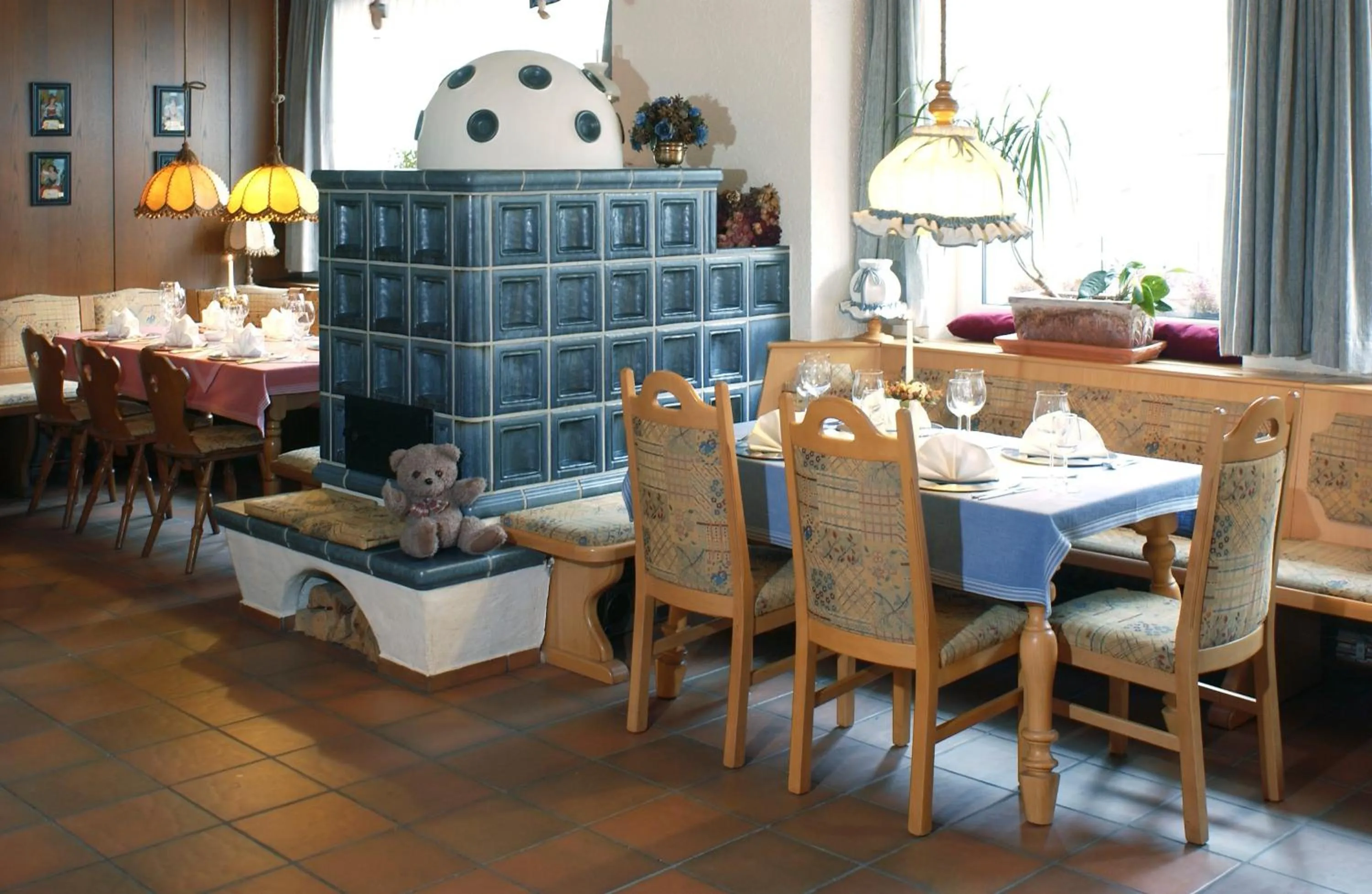 Restaurant/places to eat in Hotel Rossner