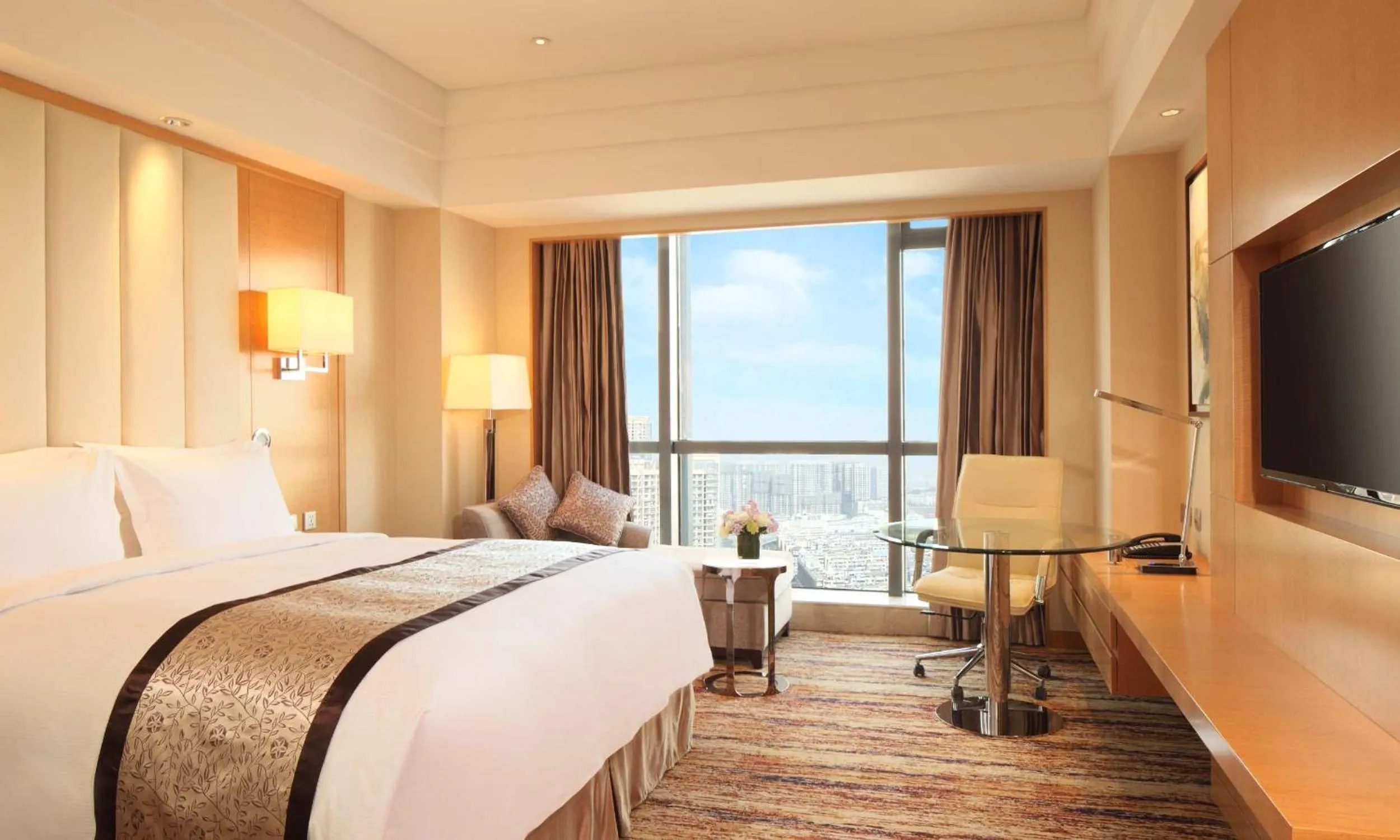 Bed in DoubleTree by Hilton Wuhu