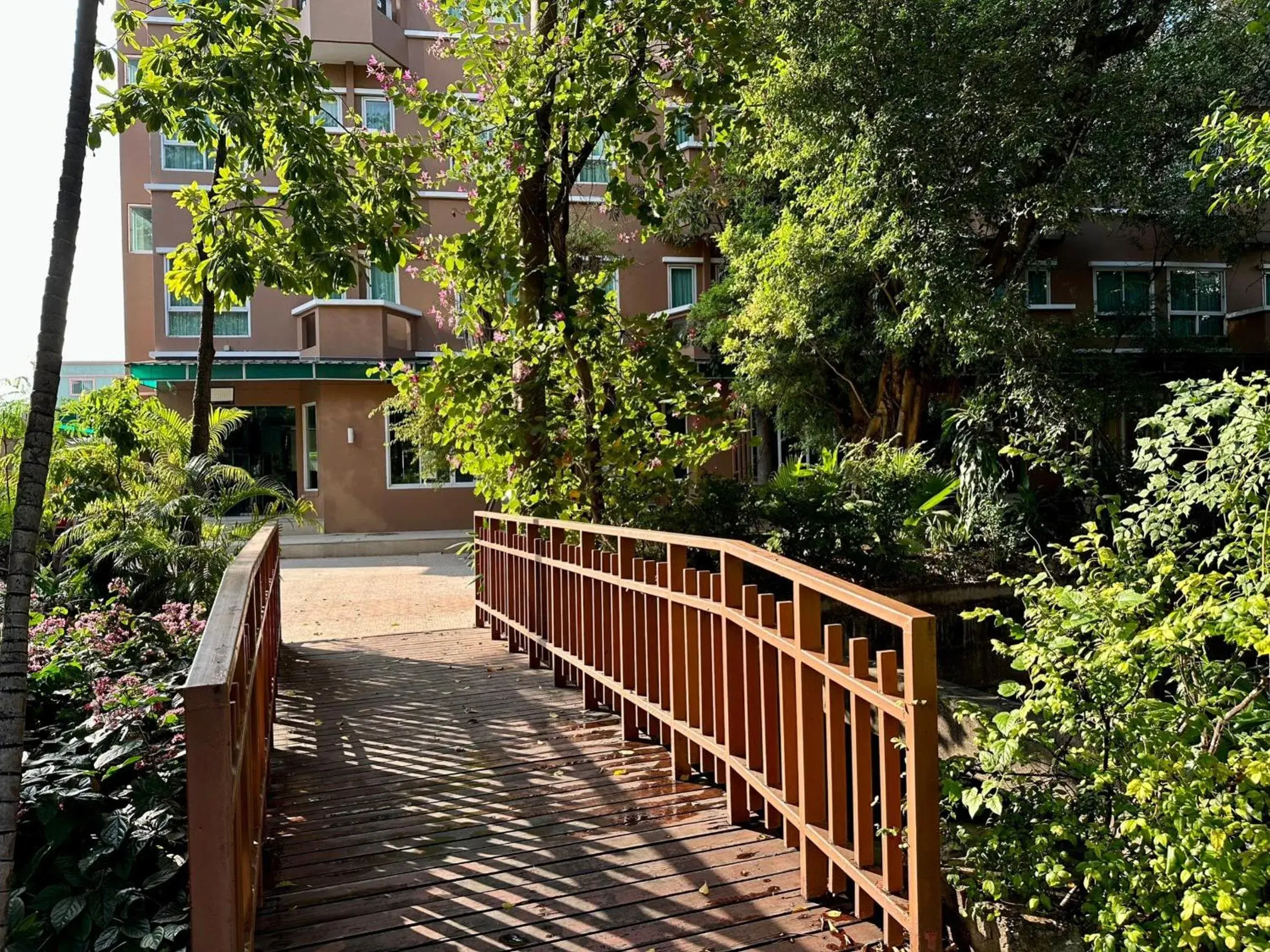 Property building in Calypzo Bangkok Property building in Calypzo Bangkok