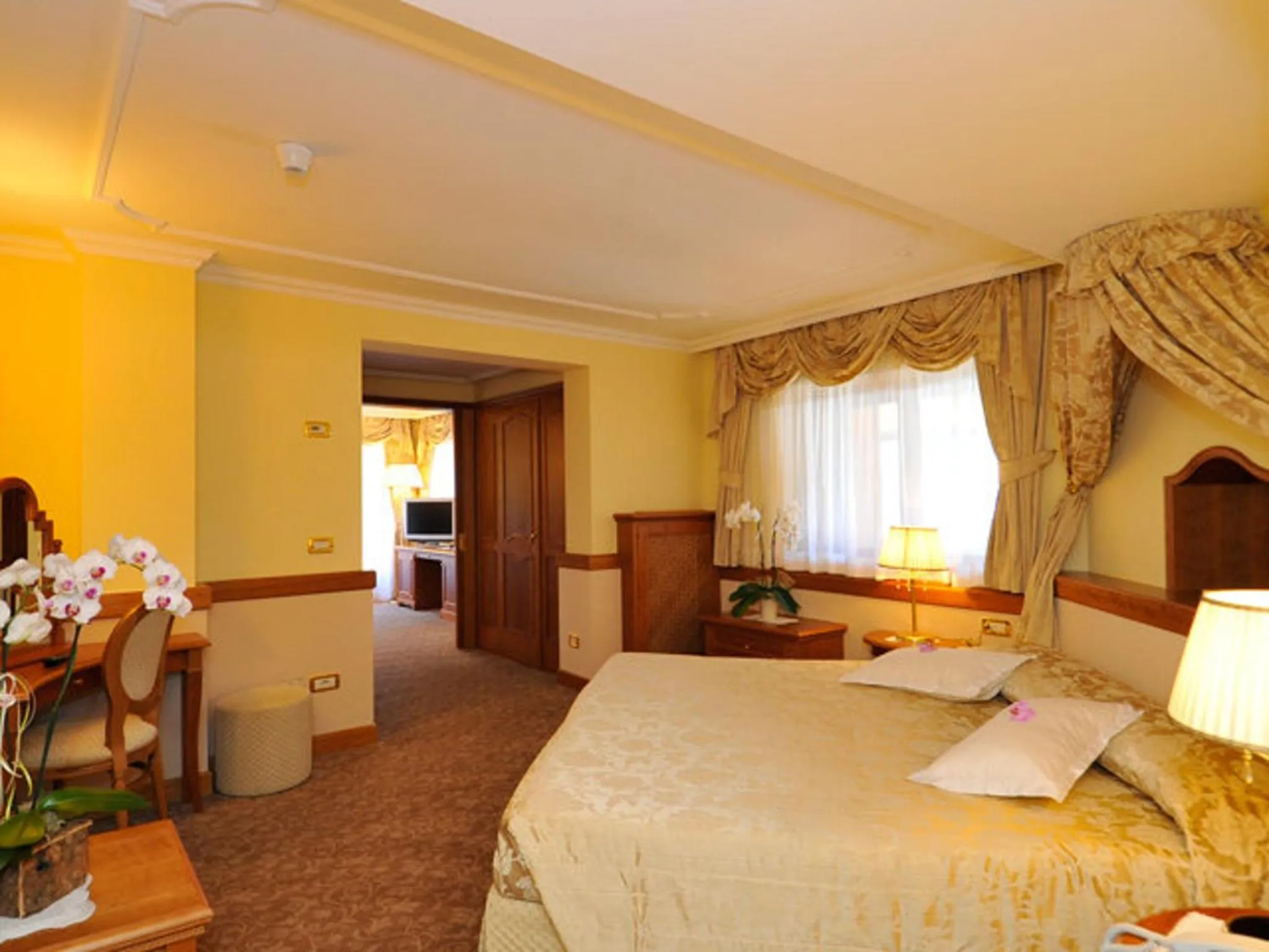 Photo of the whole room, Bed in Hotel Lorenzetti