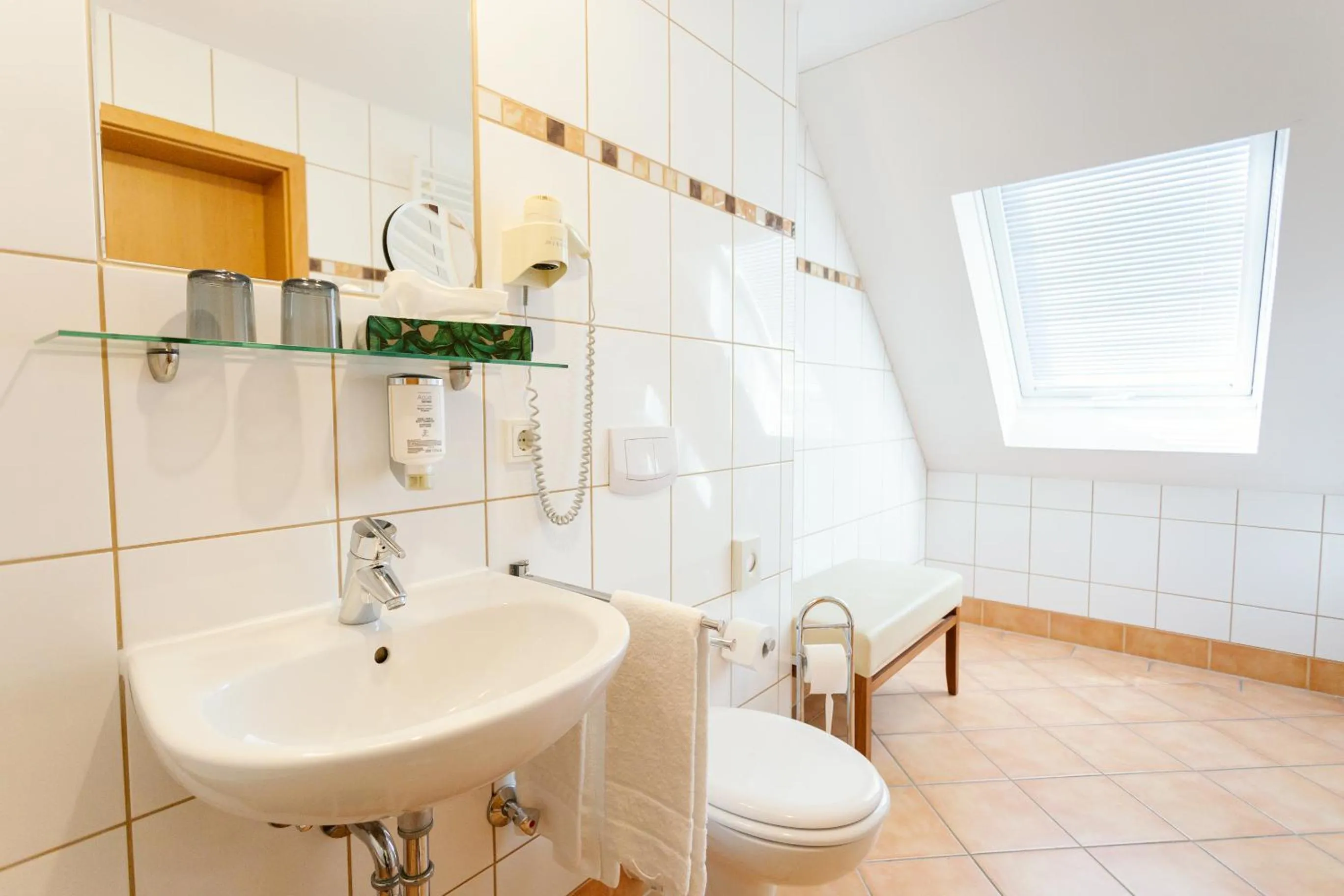 Toilet in Altora Eisenbahn Themenhotel